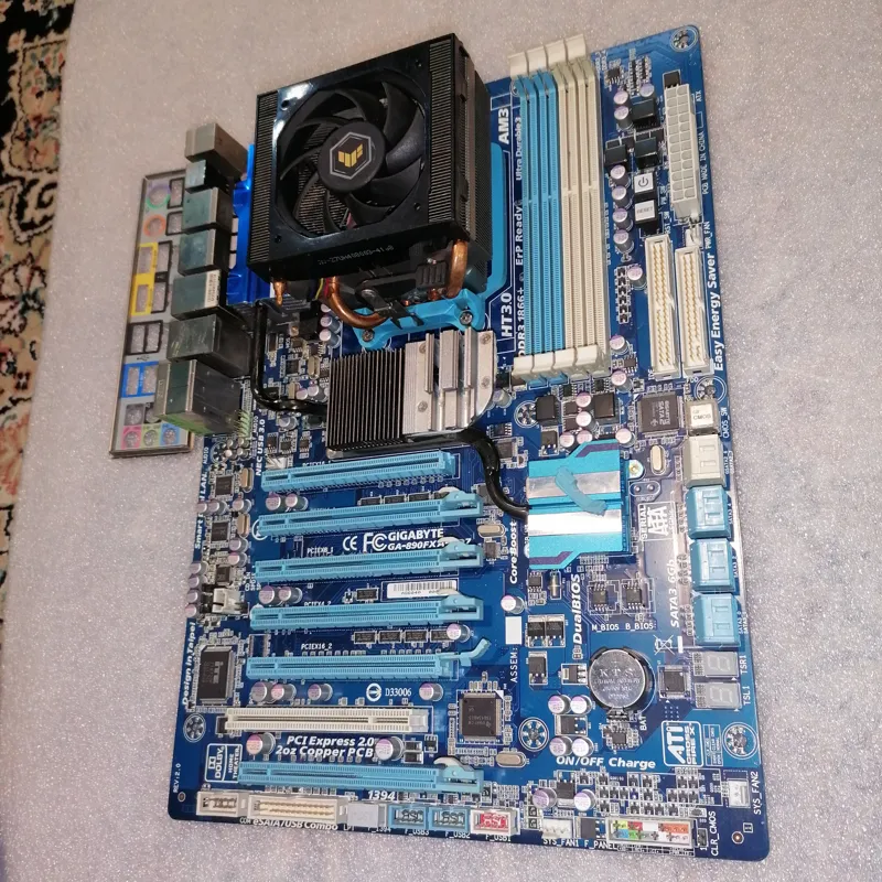 باندل گیگابایت 890 و پردازنده 1055t و فن اصلی