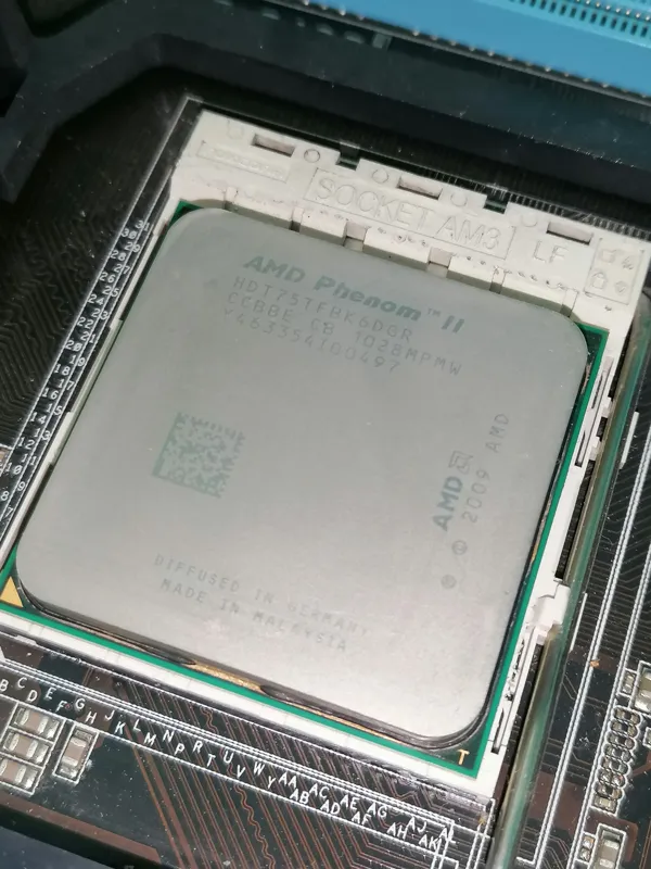 AMD PHENOM II 1075T