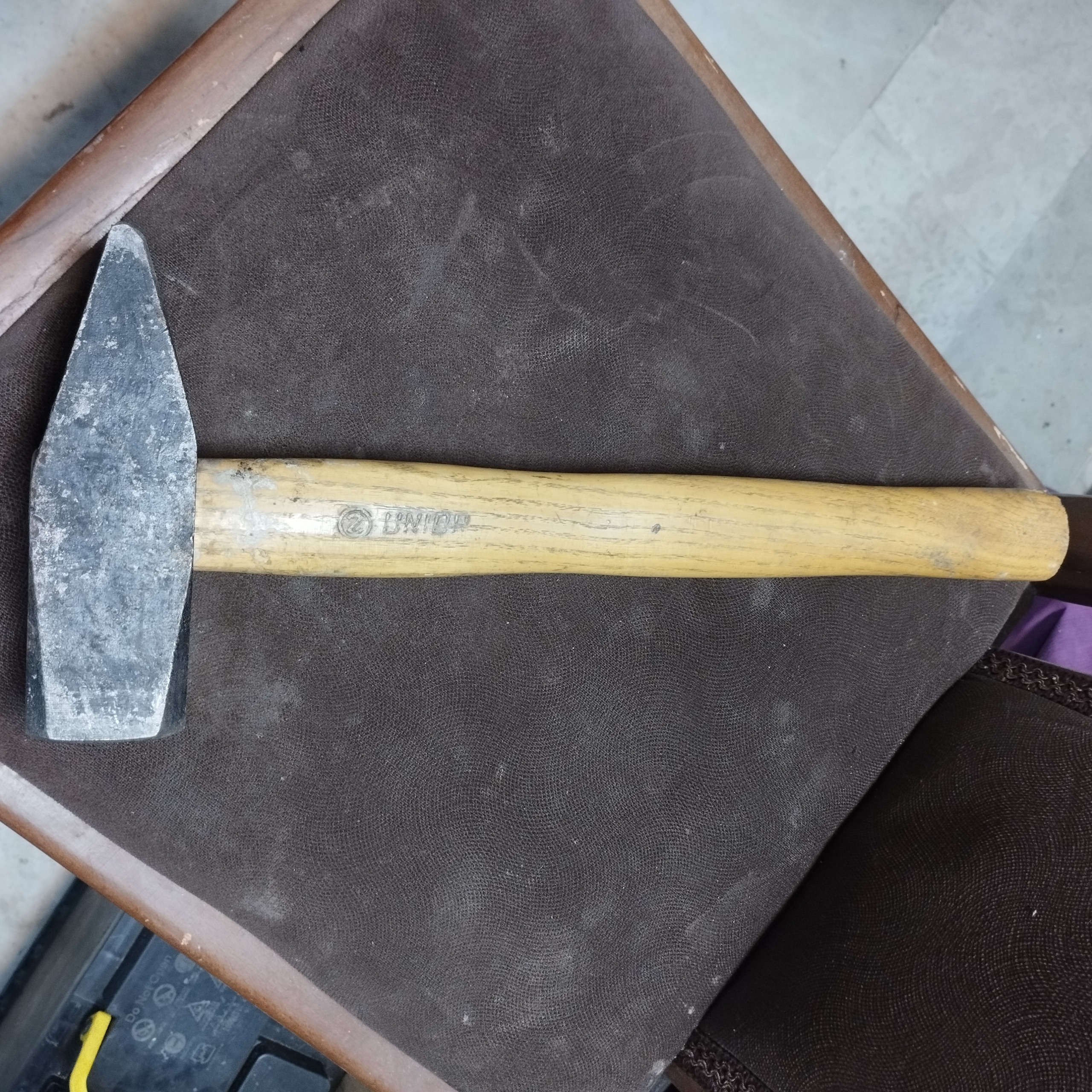 چکش دو کیلویی UNIOR چک