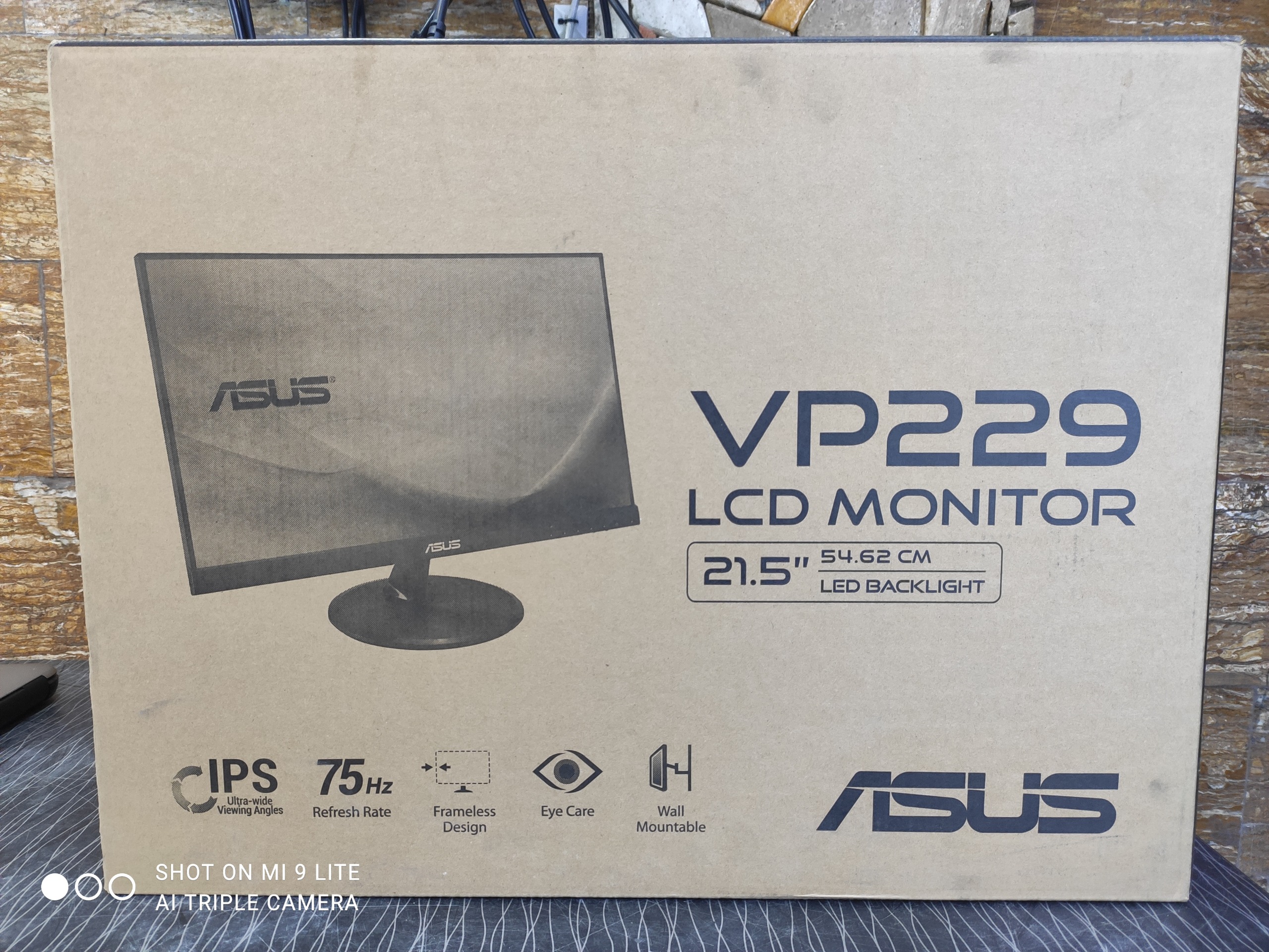 مانیتور بدون فریم 22 اینچ ایسوس v229