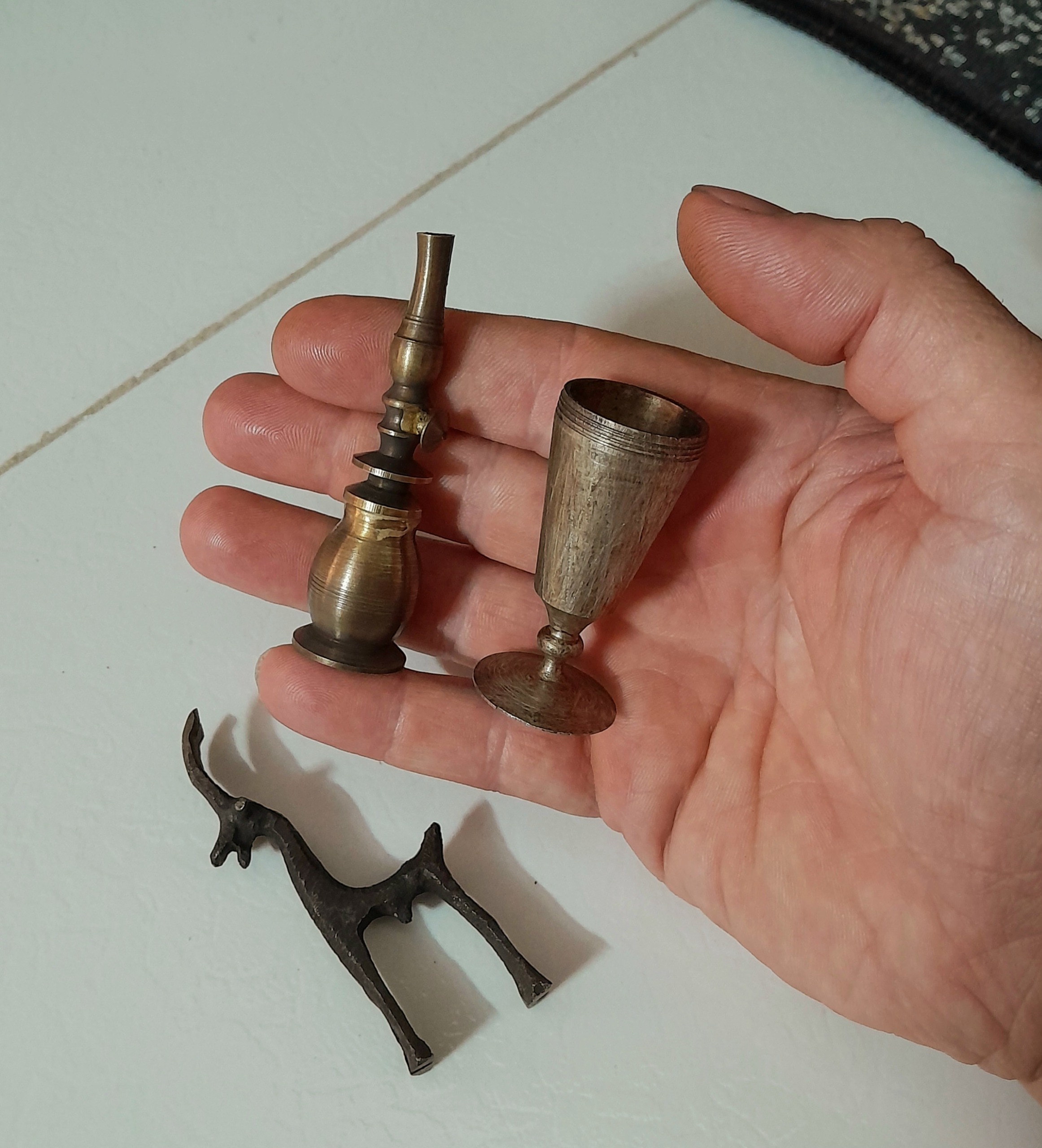 دکوری گردسوز جام مجسمه بز