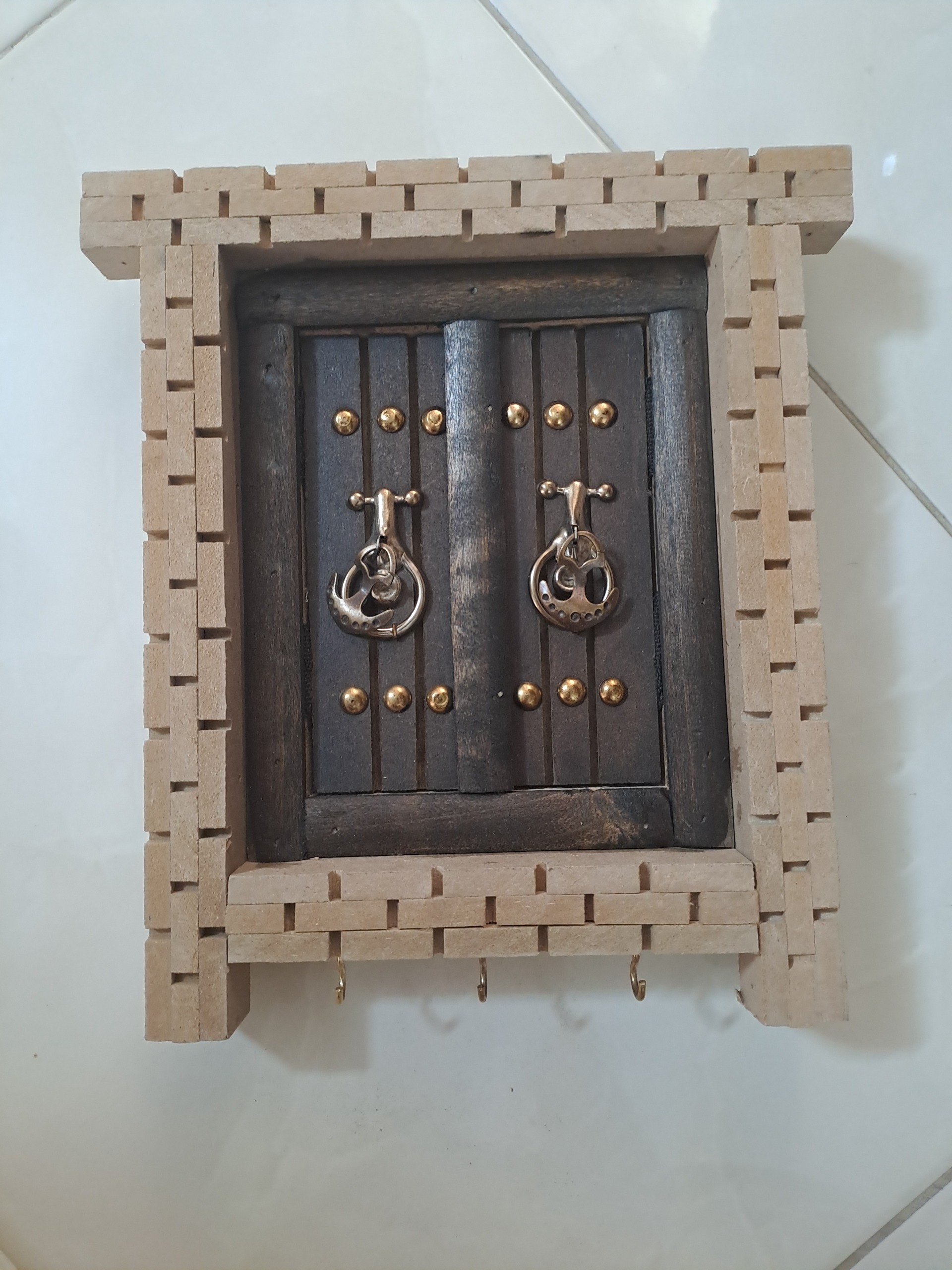 جا کلیدی دیواری