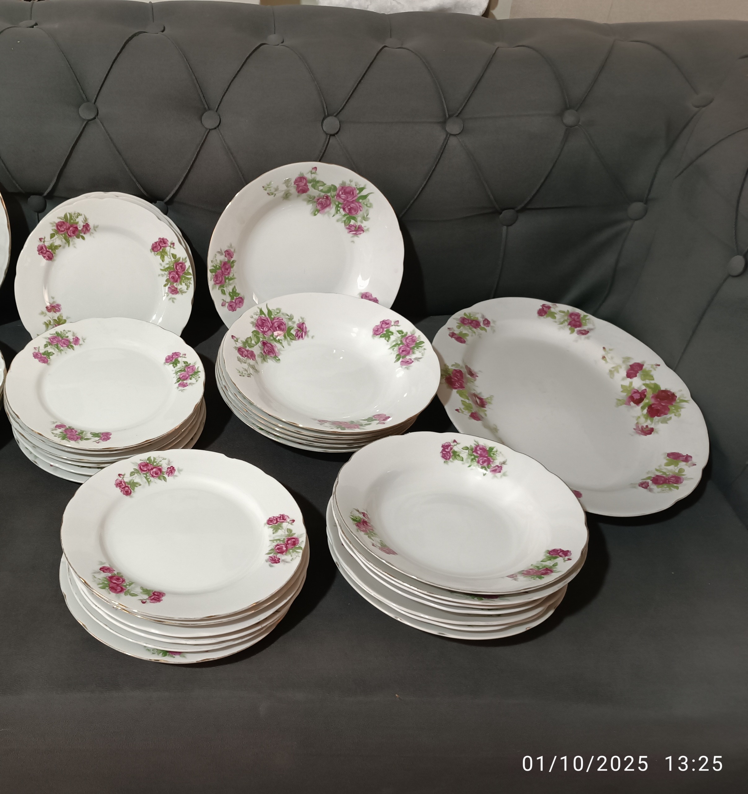 بشقاب گلسرخی قدیمی