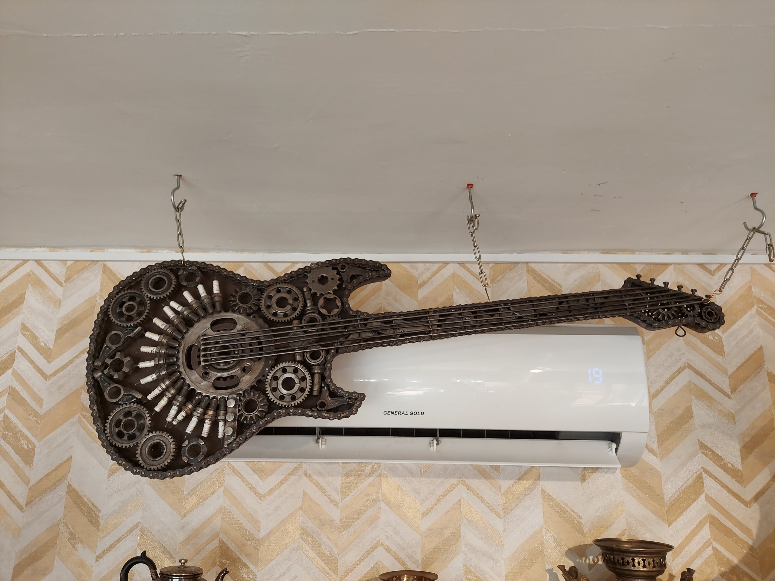 ماکت تمام فلزی گیتار برقی سایز واقعی هندیکرافت