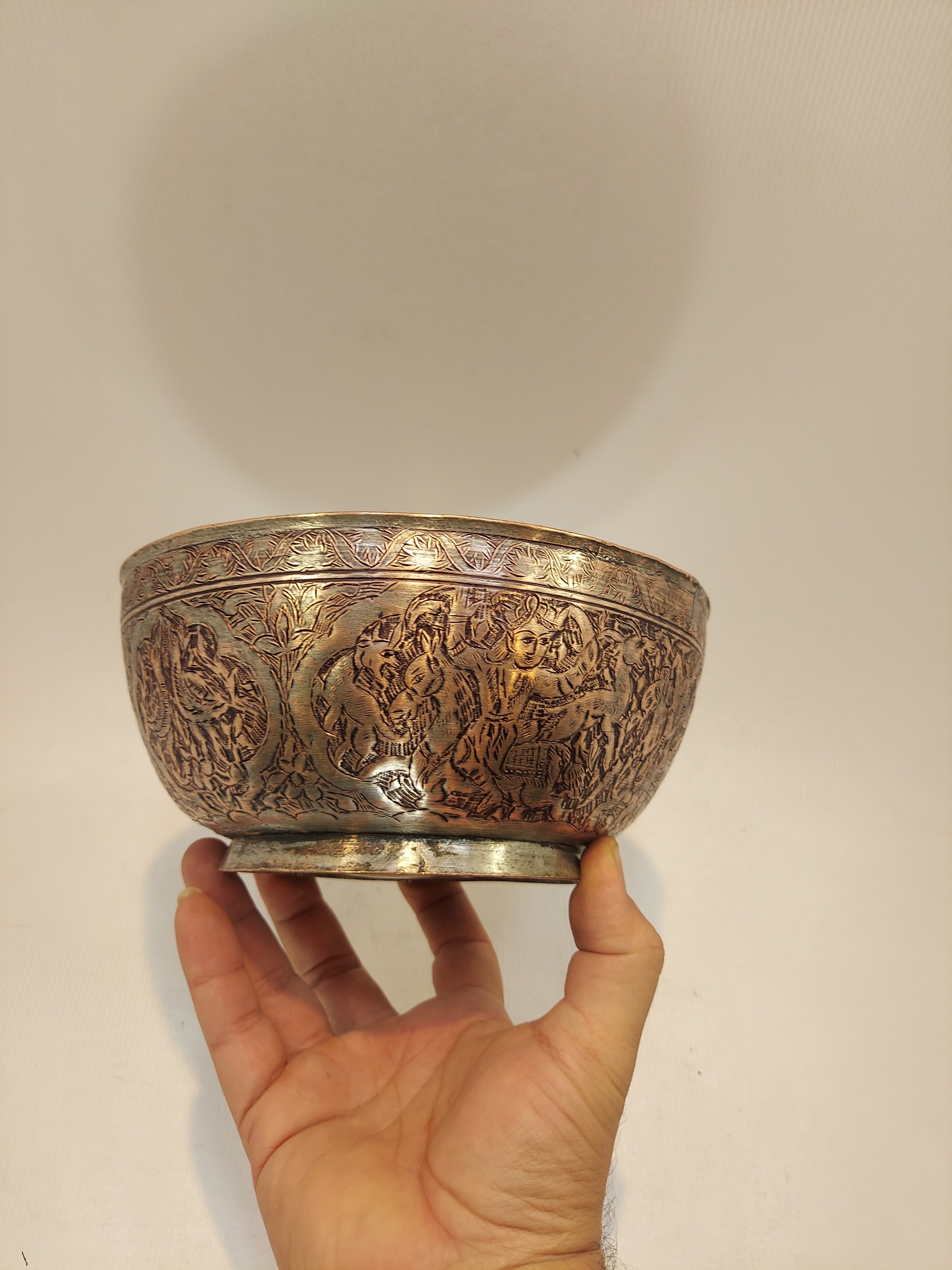 کاسه مسی قلمزنی کهنه