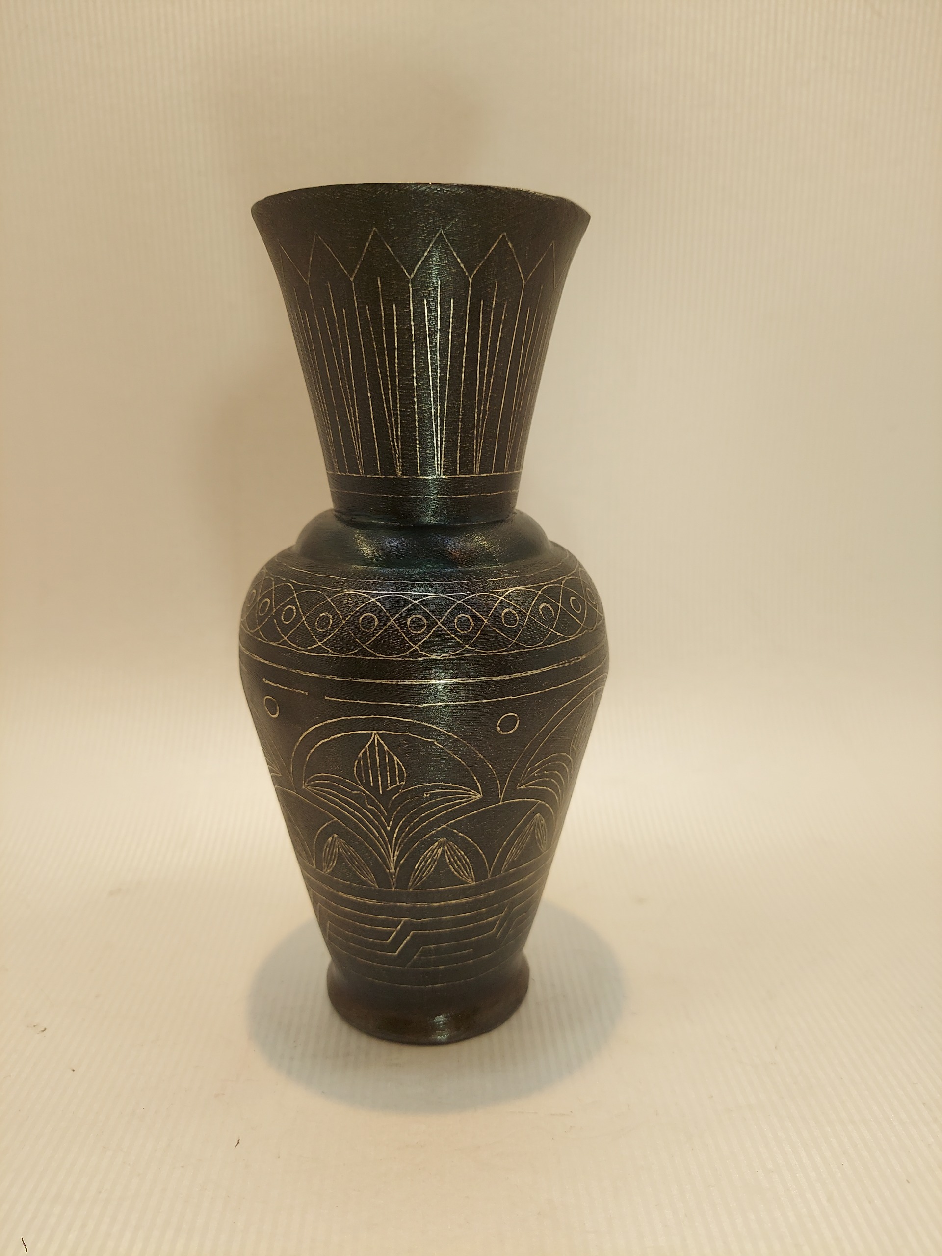 گلدان فولادی نقره کوب کهنه قاجاری عتیقه ناب