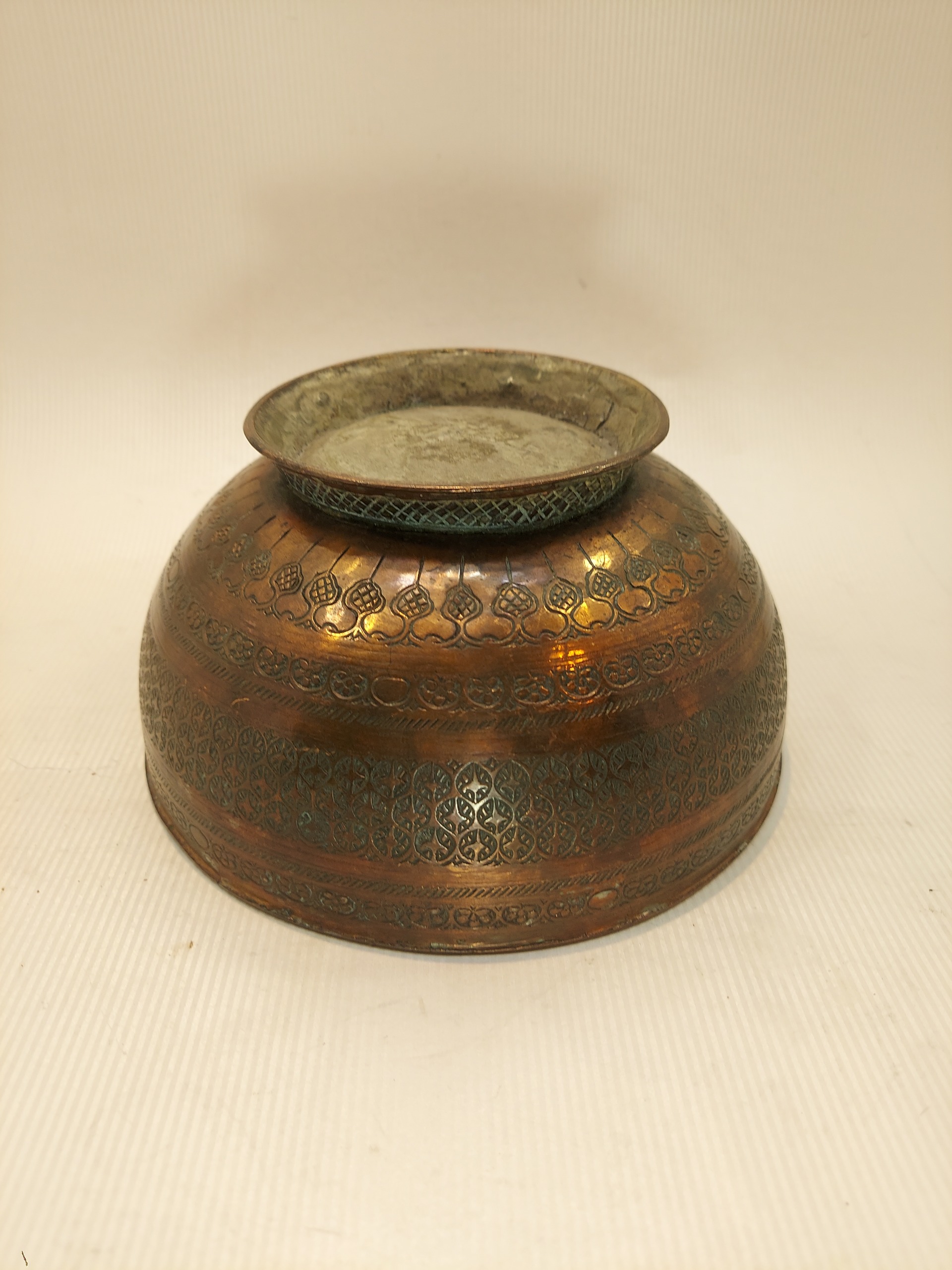 کاسه حوضی بینظیر تمام قلم داخل و بیرون