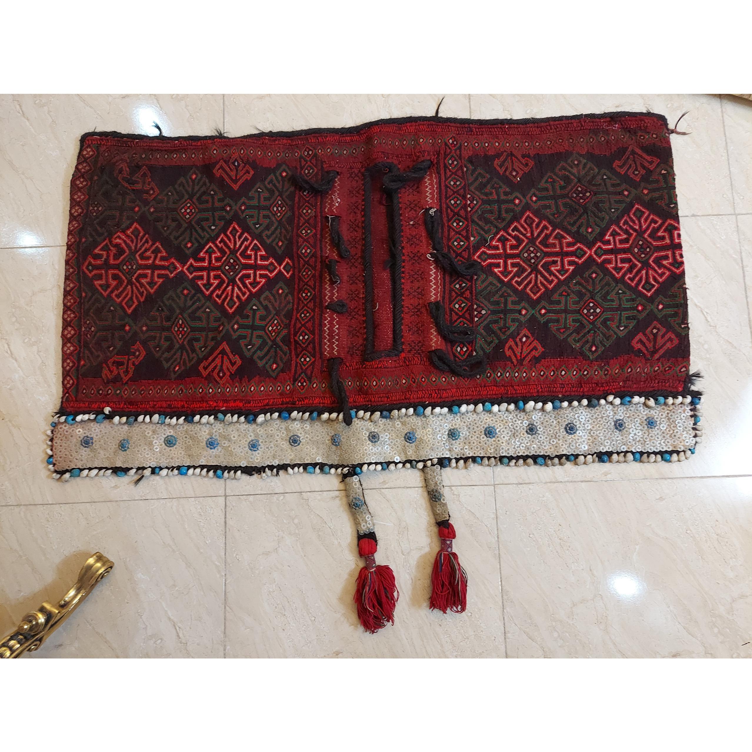 خورجین کهنه دکمه دوزی و سنگ دوزی بینظیر