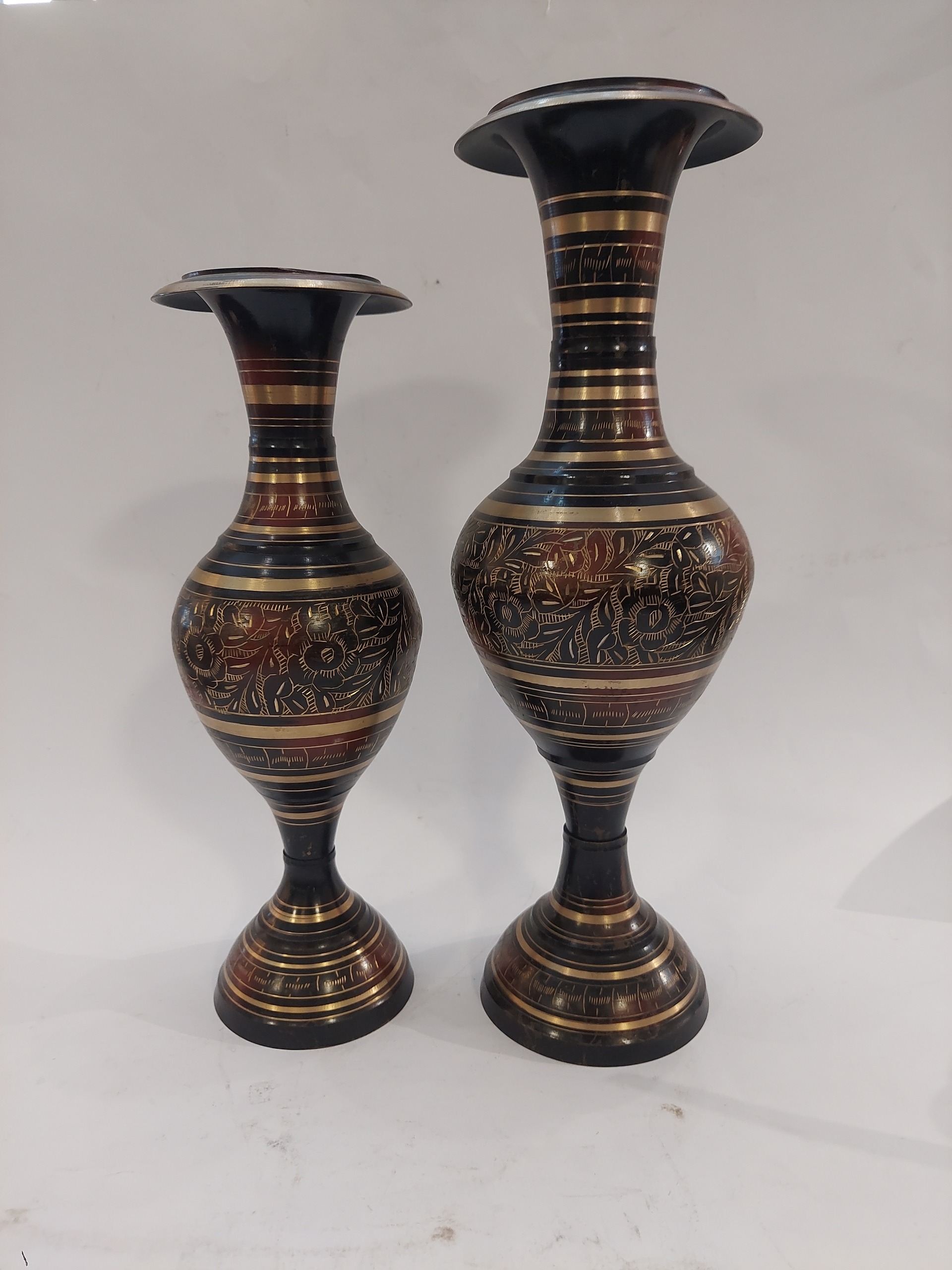 دو عدد گلدان برنجی سایز بزرگ و سنگین