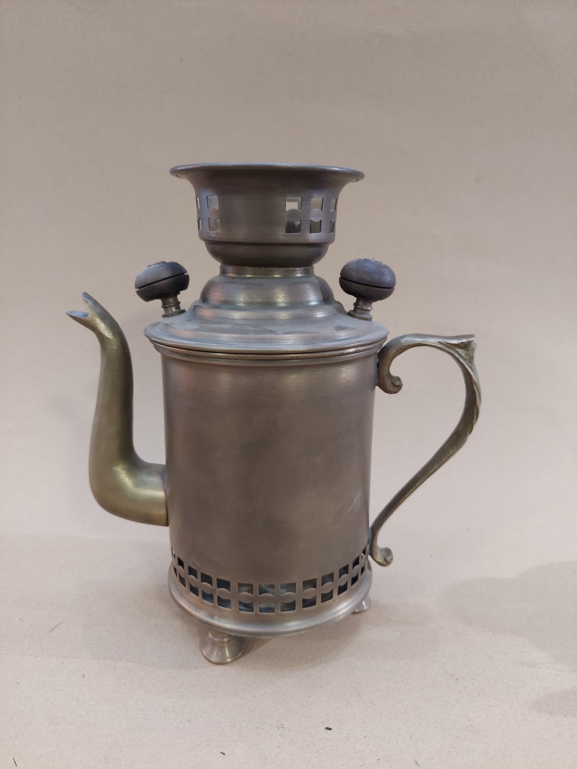 کتری برنجی شکاری زیبا و بکر و سلامت