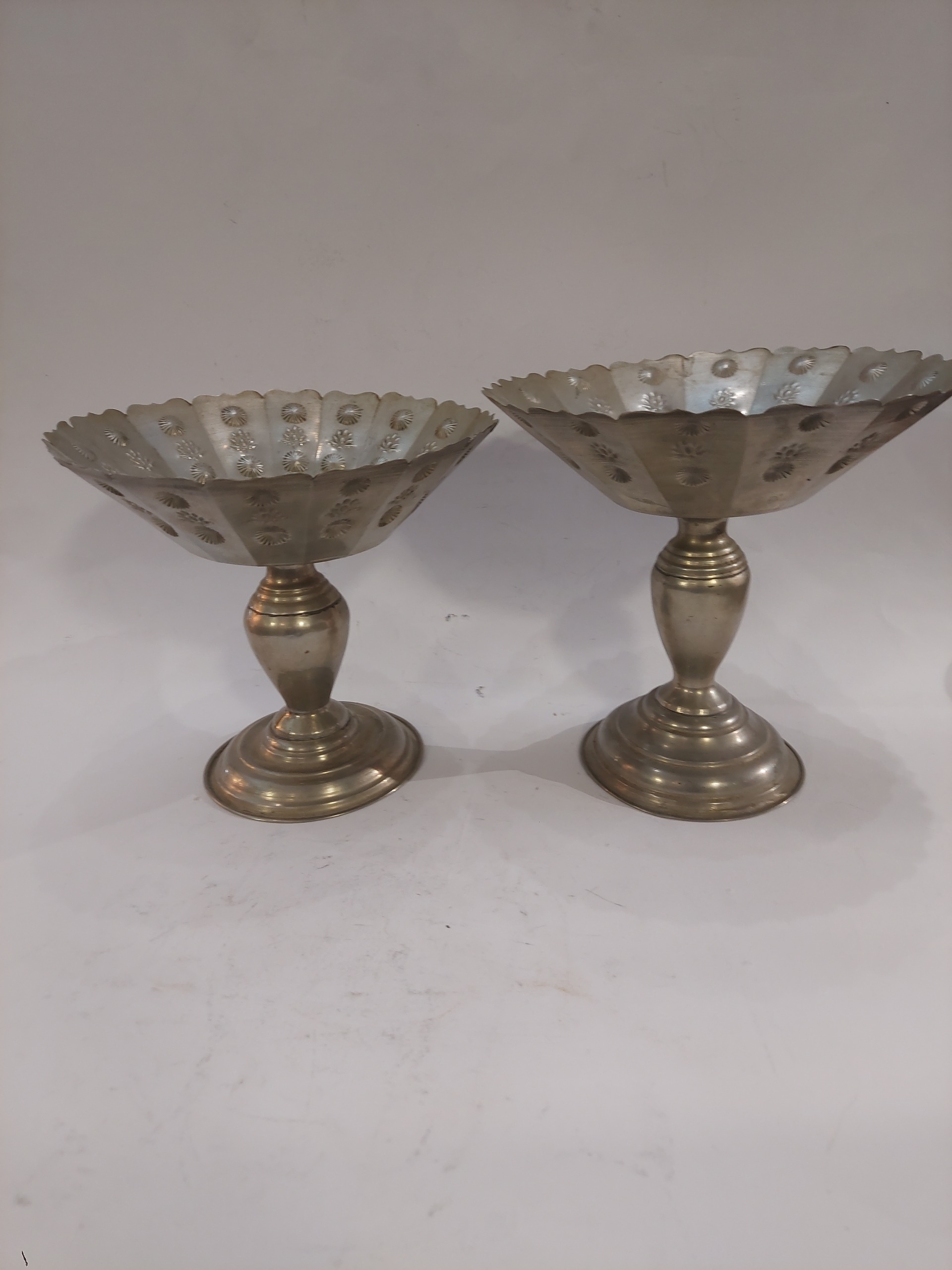 دو عدد ظرف ورشو قاجاری قلمزنی شده محشر