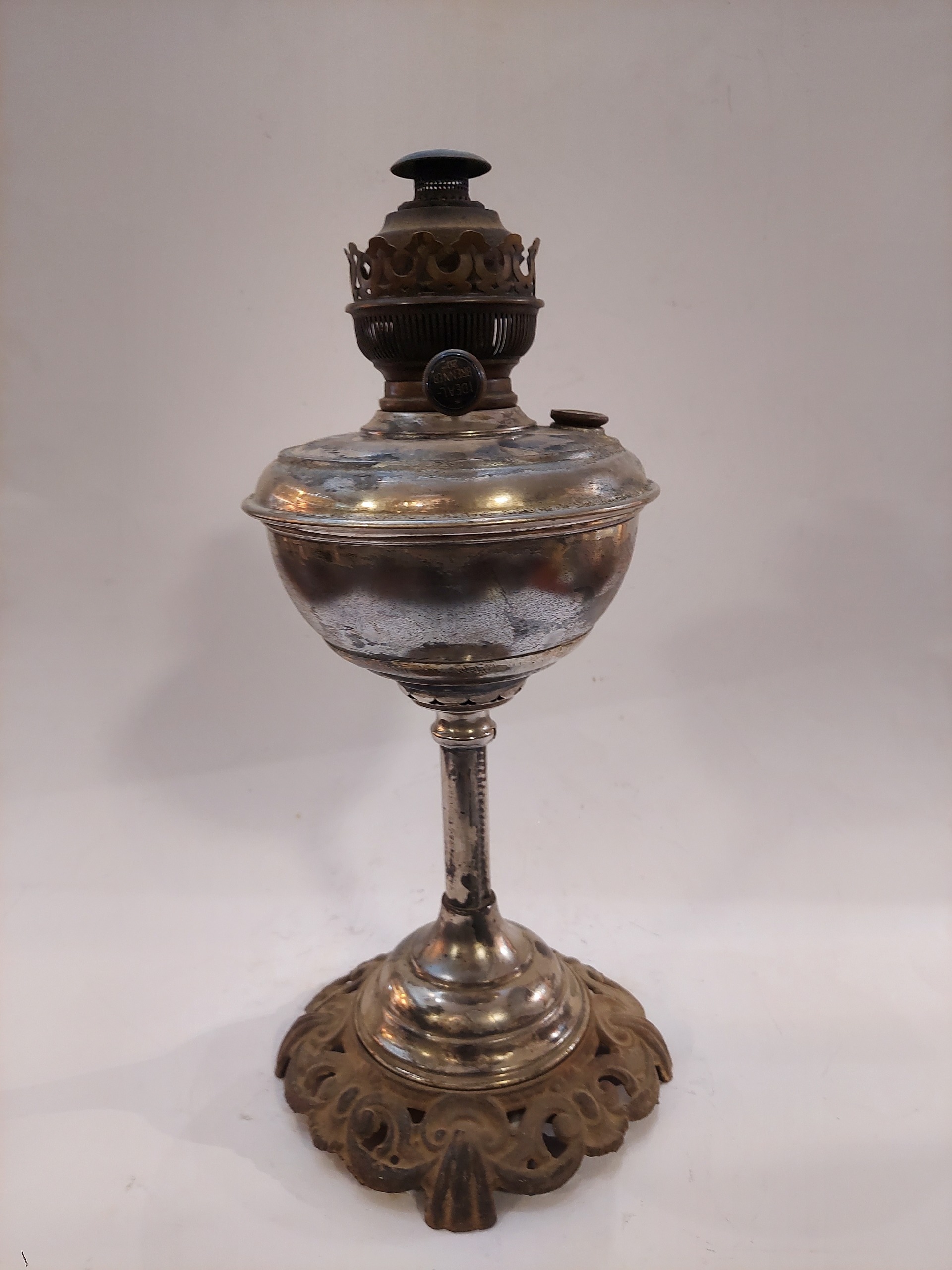 چراغ روسی قدیمی قاجاری چدن آهنی جک ثابت