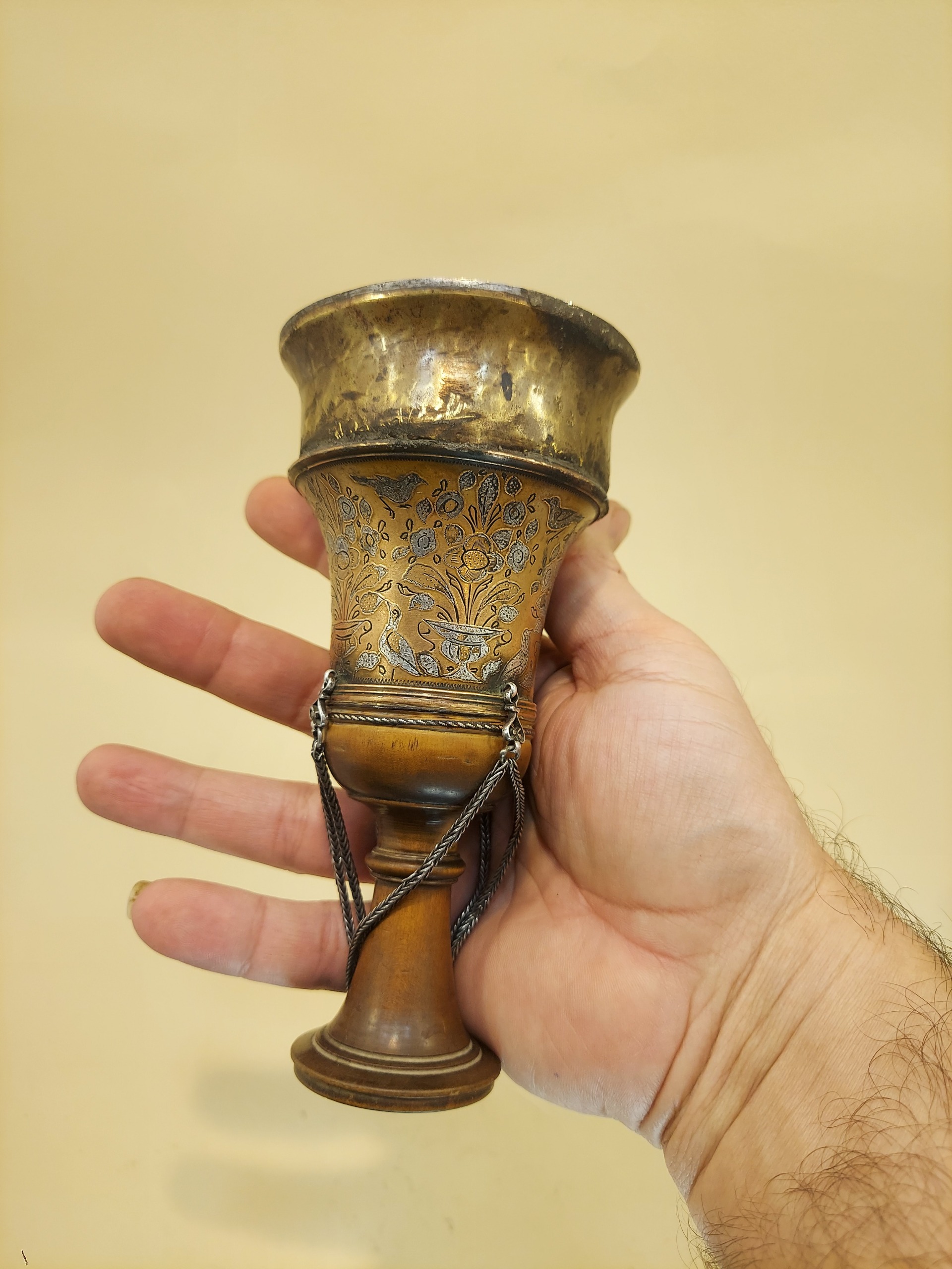 سره کوزه ناصری با نقره و قلمزنی و نقره کوبی