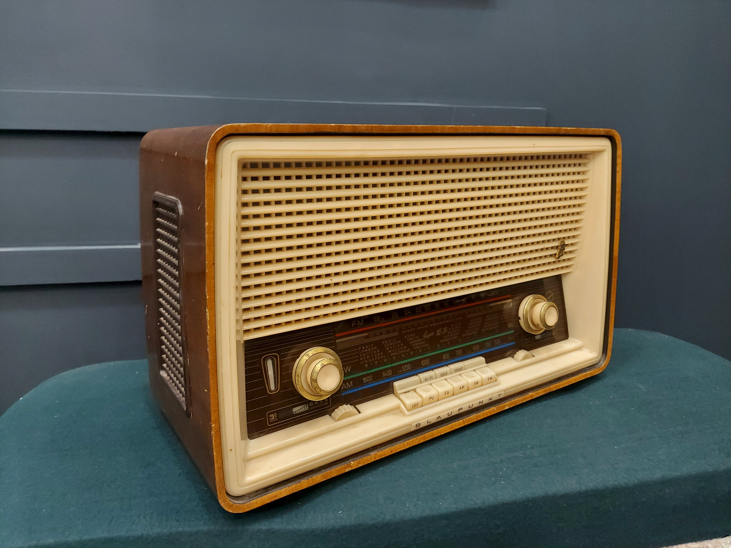 رادیو لامپی اف ام دار پلاپونکت بکررو سلامت