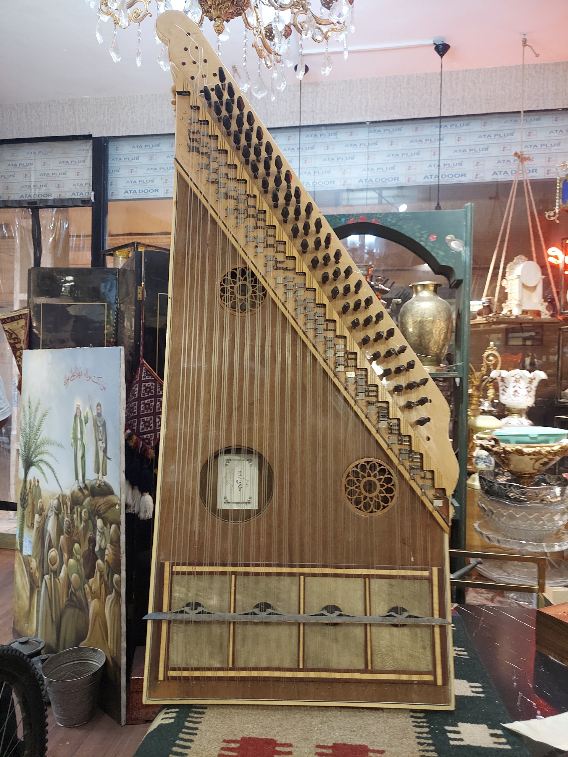 ساز قانون زیبای قدیمی ساخت استاد سلطان زاده