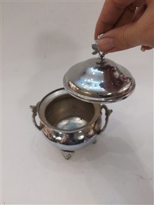 قندان