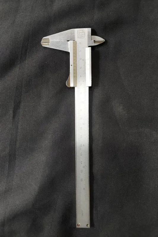 کولیس ساخت یوگوسلاوی سابق برند moba