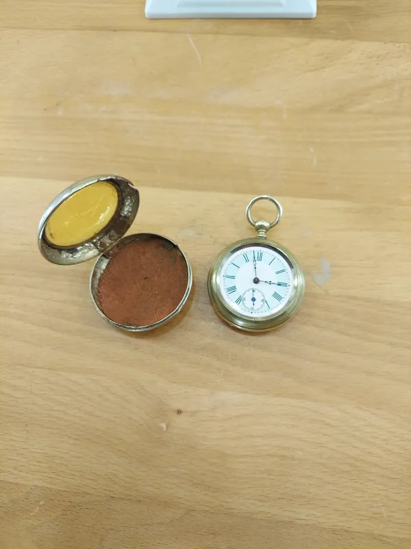 ساعت جیبی کوکی نقره سوئیسی با قاب 120 ساله