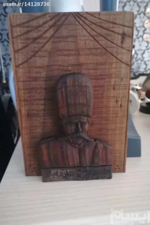 تابلو چوبی منبت امضا دار