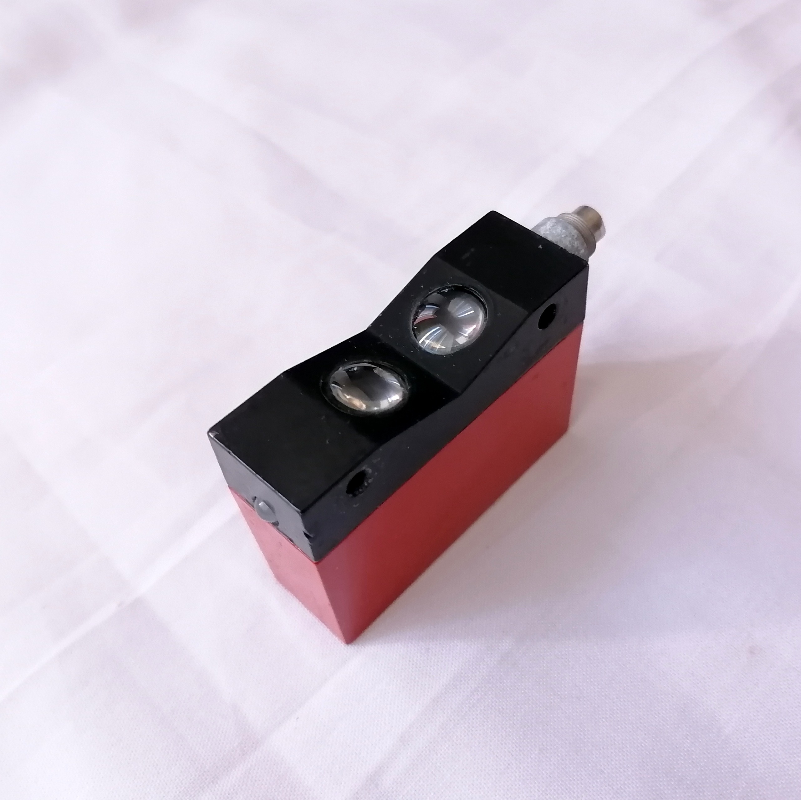 سنسور صنعتی لویز LEUZE کد RK 93/4-60 S