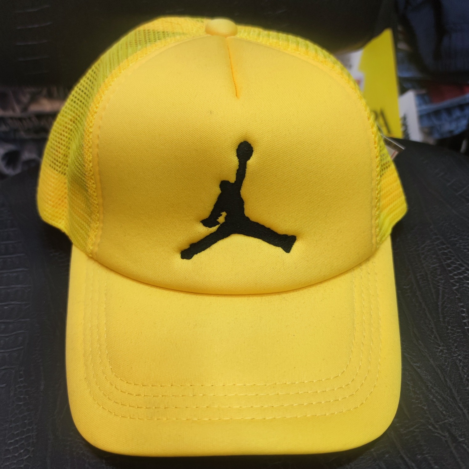 کلاه پشت توری جردن زرد