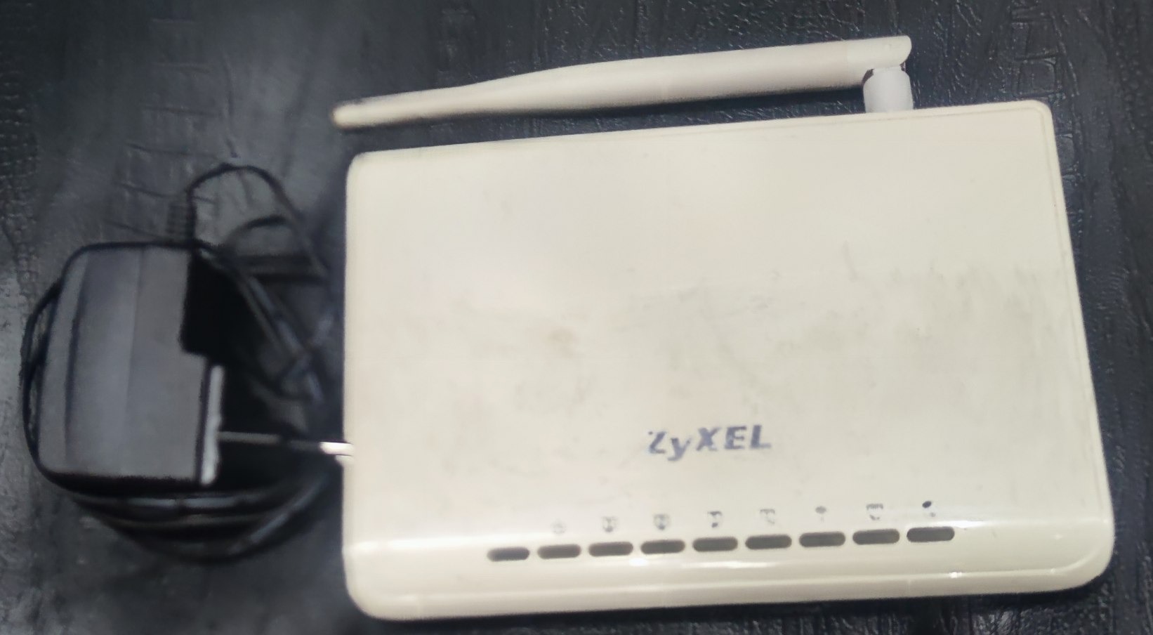 مودم Zyxel مدل p-660HW-T1 v2