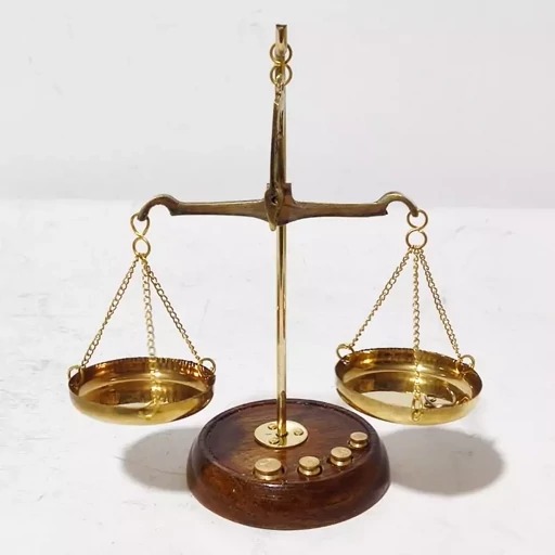 ترازو برنجی هندی 10 گرمی با 4 سنگ کاملا کاربردی