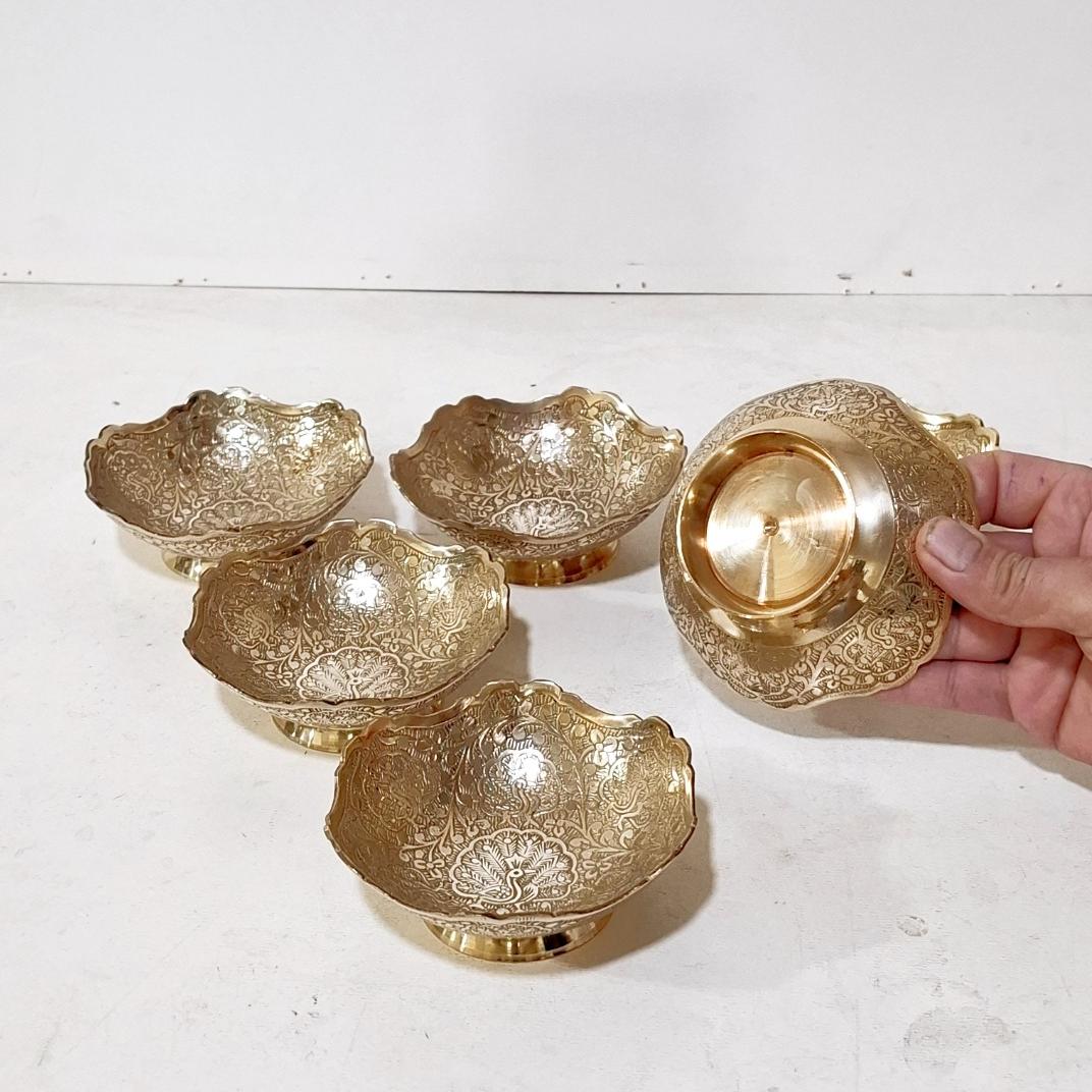 پیاله برنجی هندی قطر 10 سانت با طرح طاووس 6 عددی