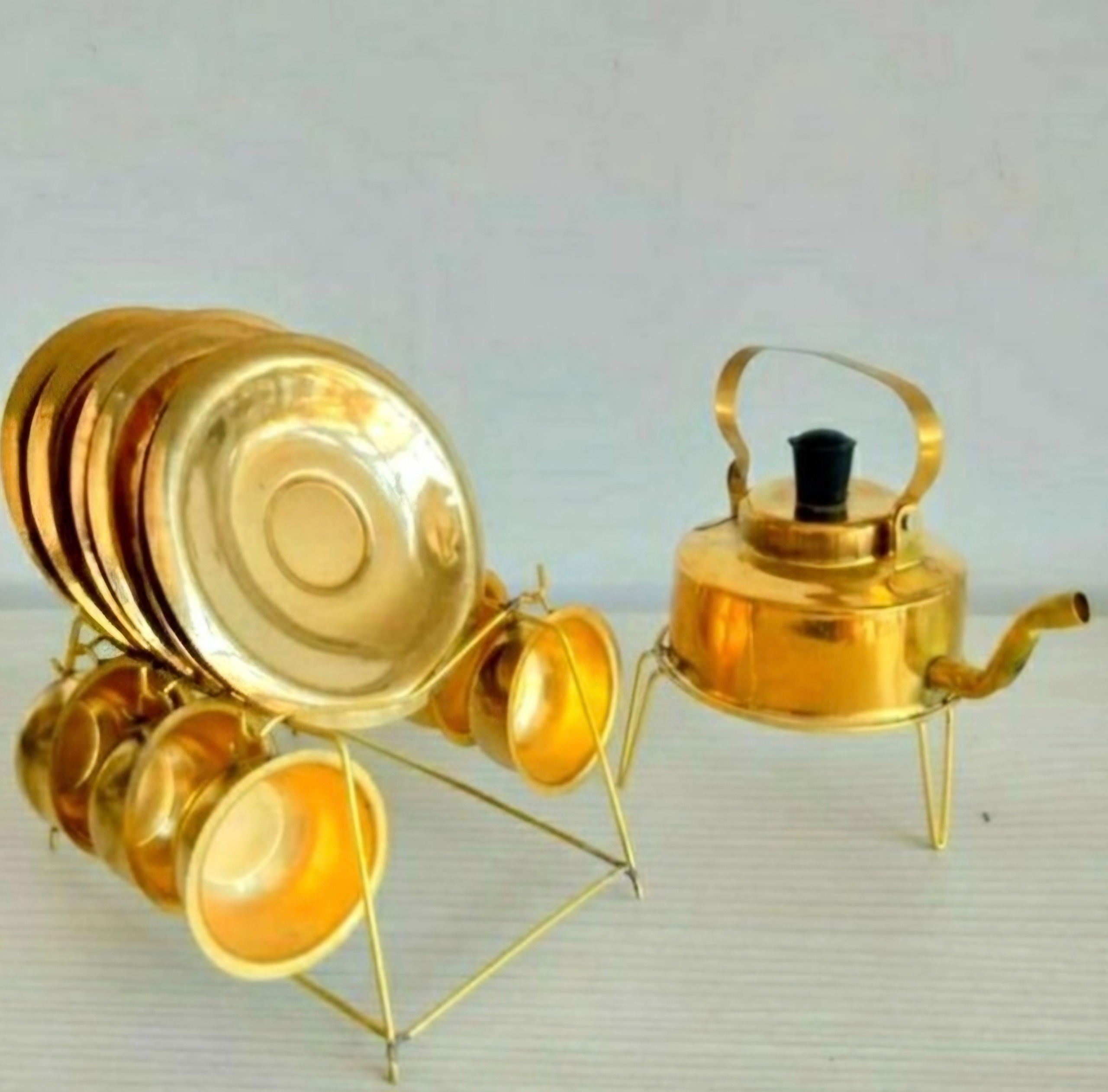 فنجان نعلبکی با کتری برنجی هندی کوچک تزیینی