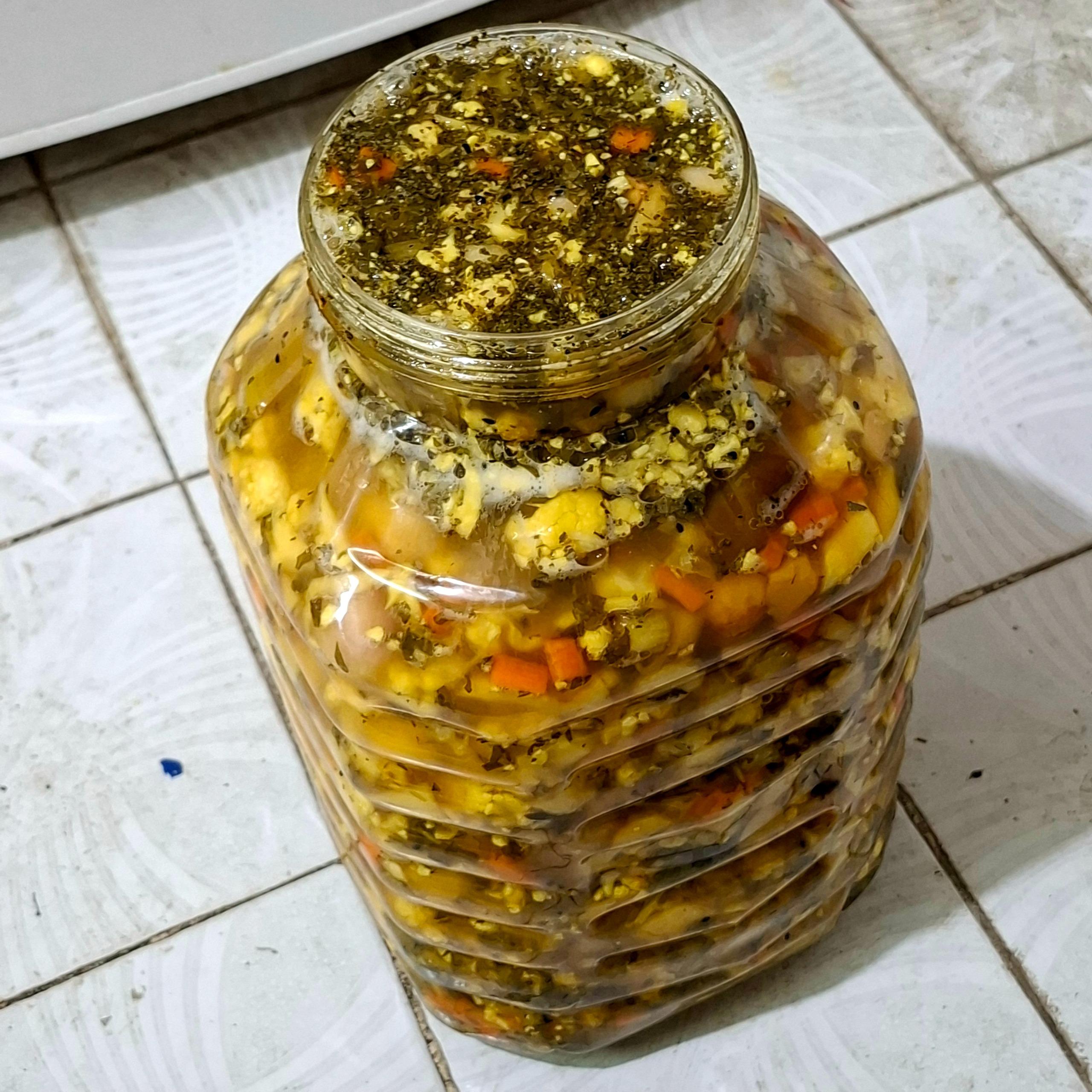 ترشی مخلوط خانگی تازه 5 کیلویی بسیار خوش طعم