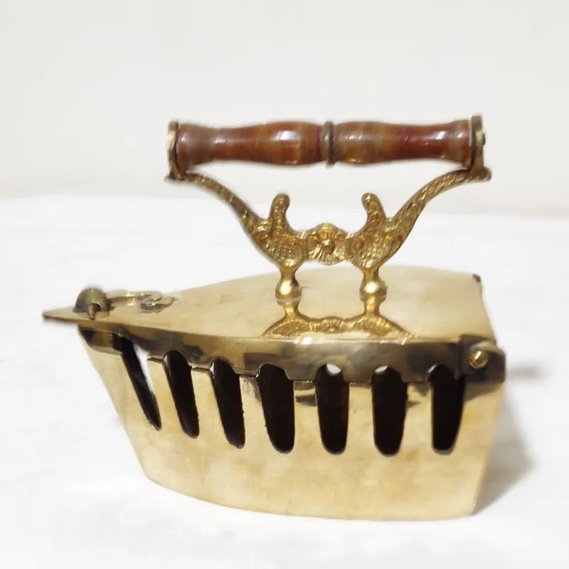 اتو زغالی برنجی ( برنزی ) هندی سایز متوسط