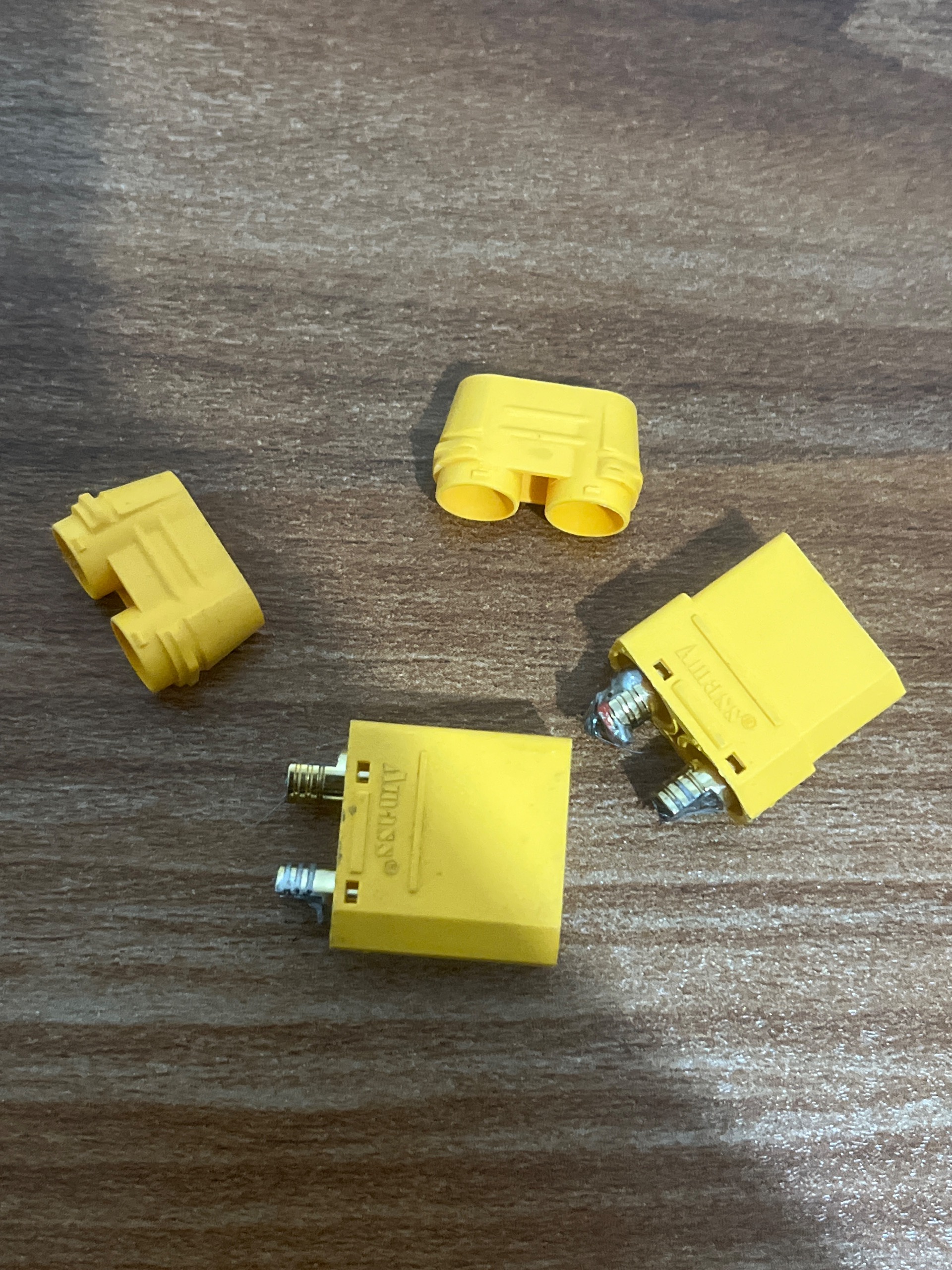 کاناکتور XT90 نری ومادگی از برند Amass