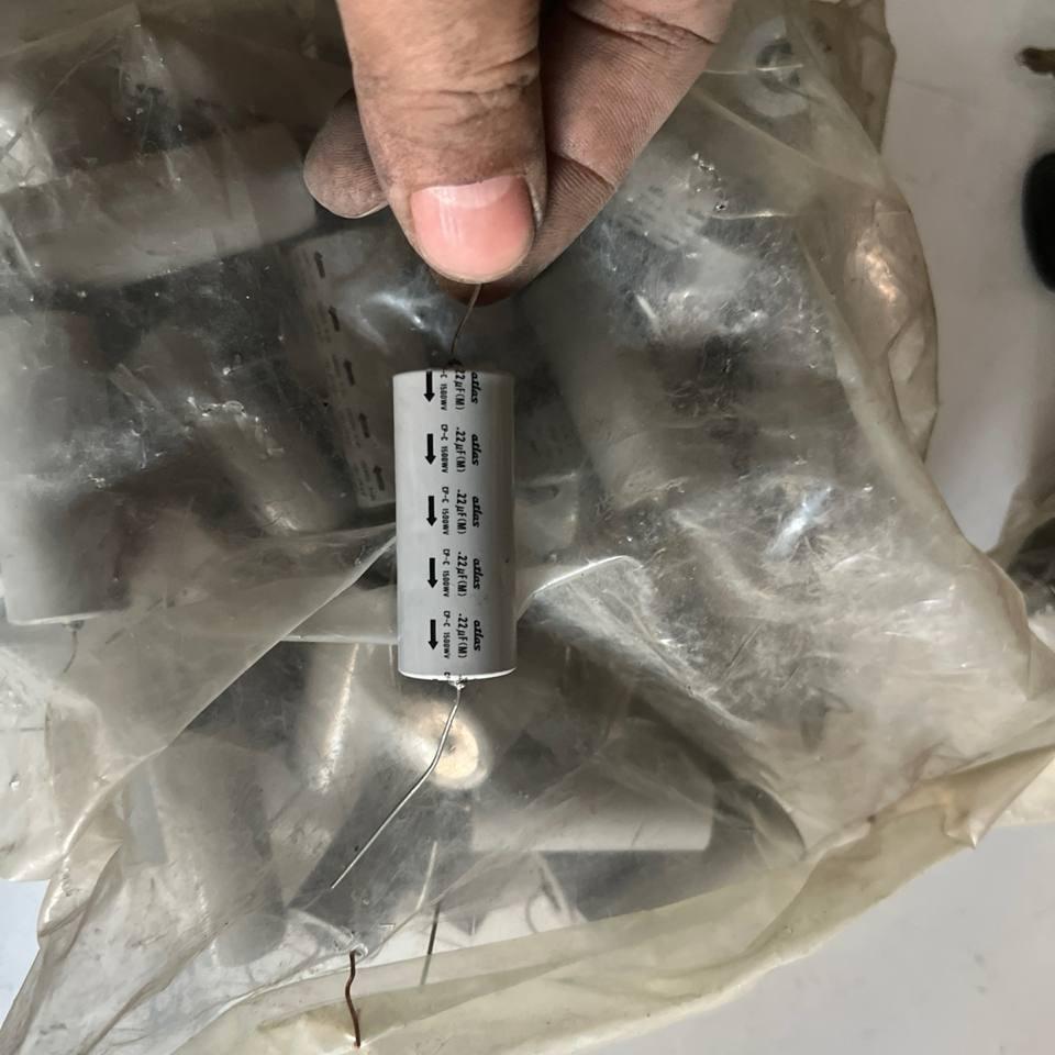 خازن atlas 1500v 0.22uf برای ساخت مدارات لامپی