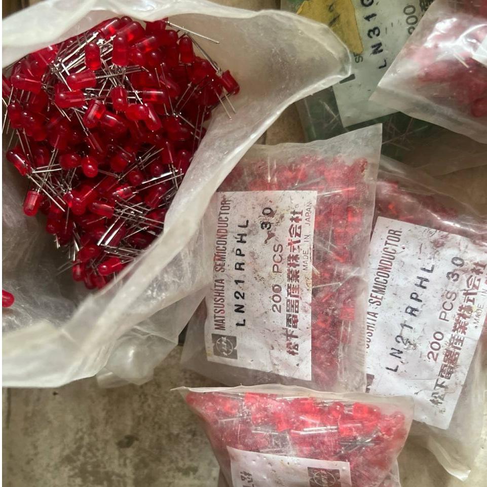 لامپ ال ای دی ژاپنی قدیمی LED پک 100 تایی