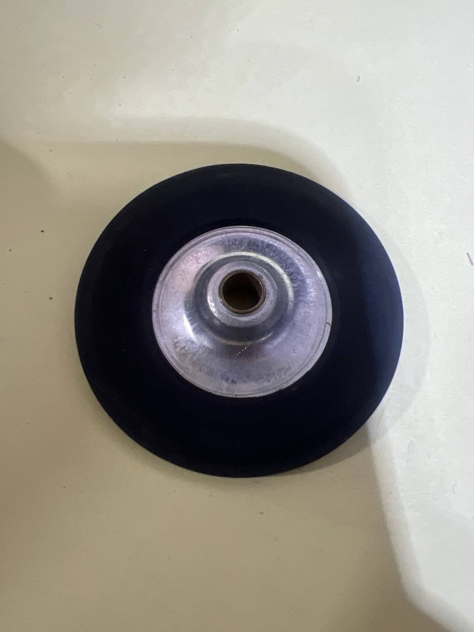 پینچ لاستیکی گرام اکبند