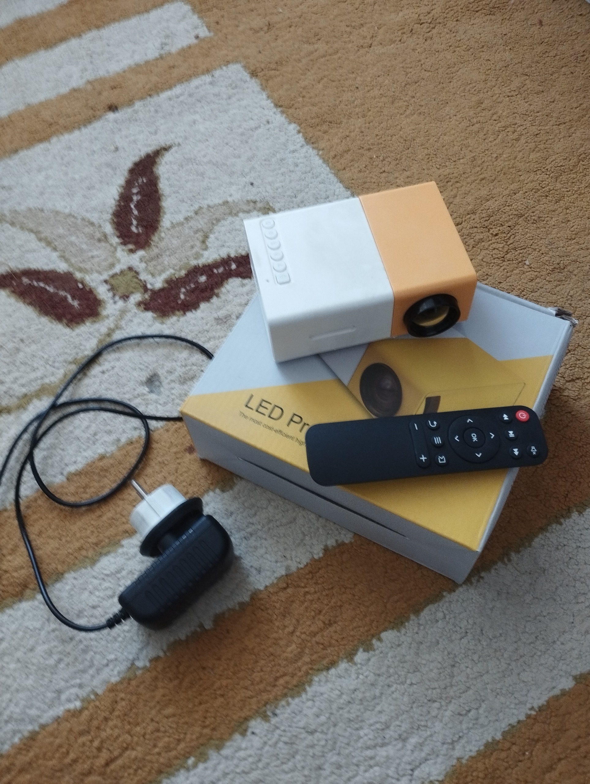 پروژکتور مینی