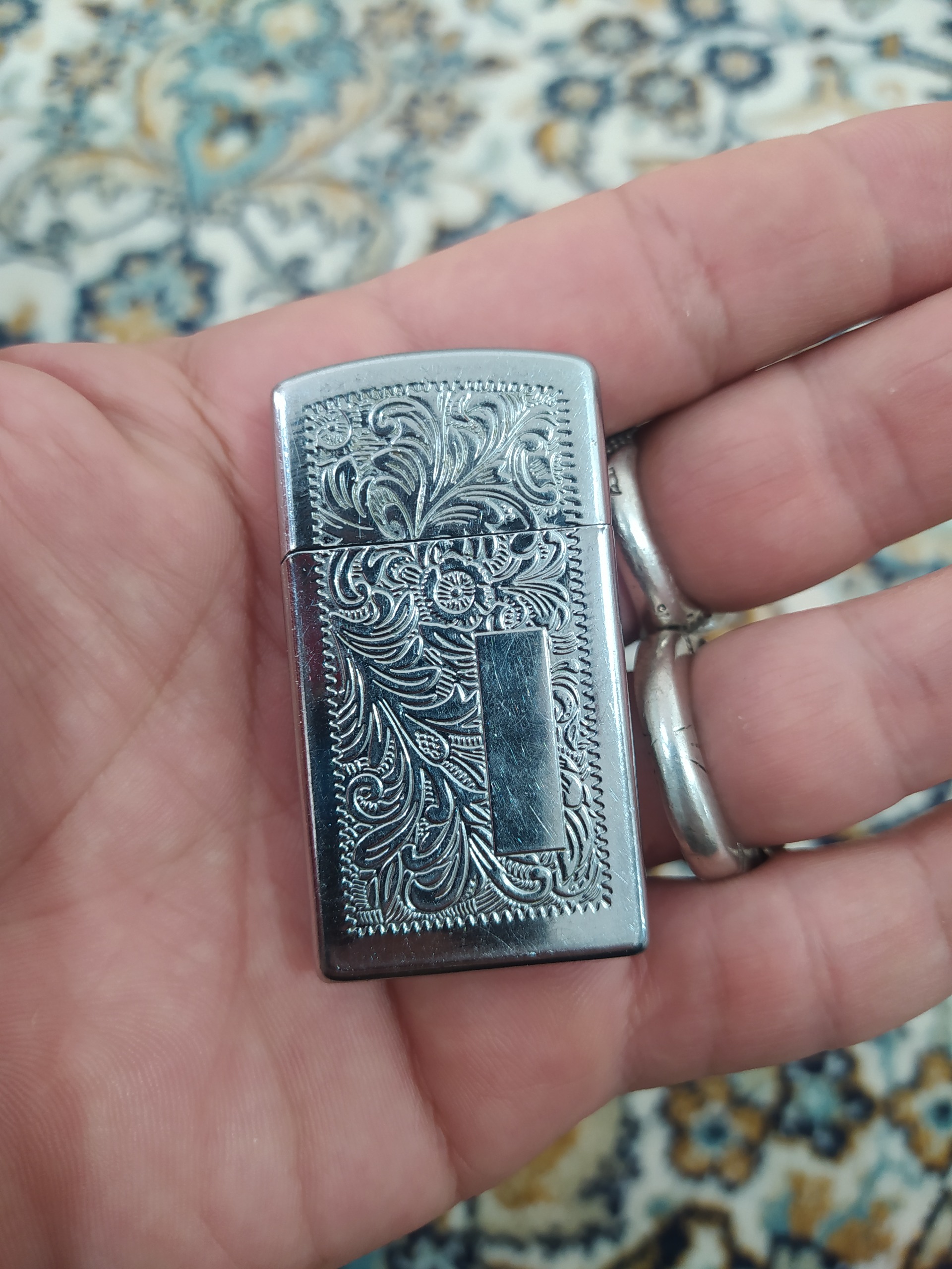 فندک نقره ای