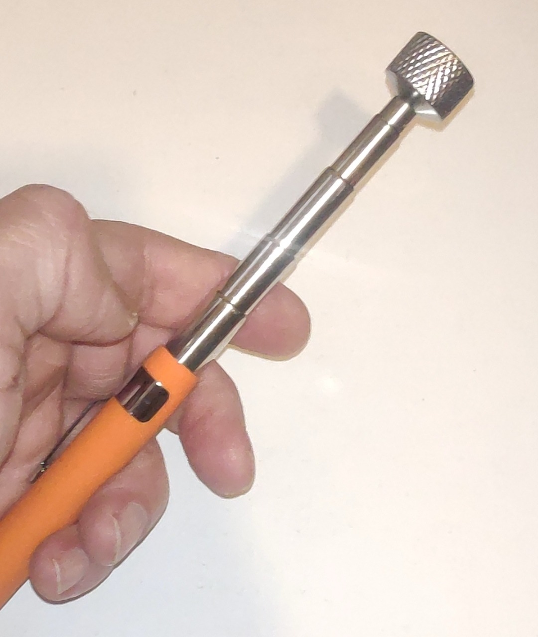 آهنربا تلسکوپی 65 سانتی ( با قدرت جذب بالا)