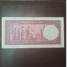 100