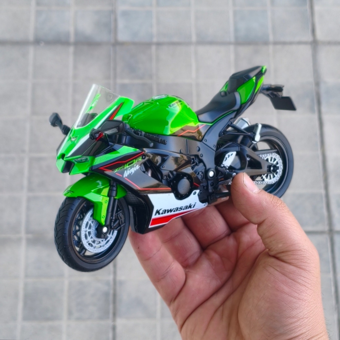 ماکت موتور Kawasaki Ninja ZX-10R