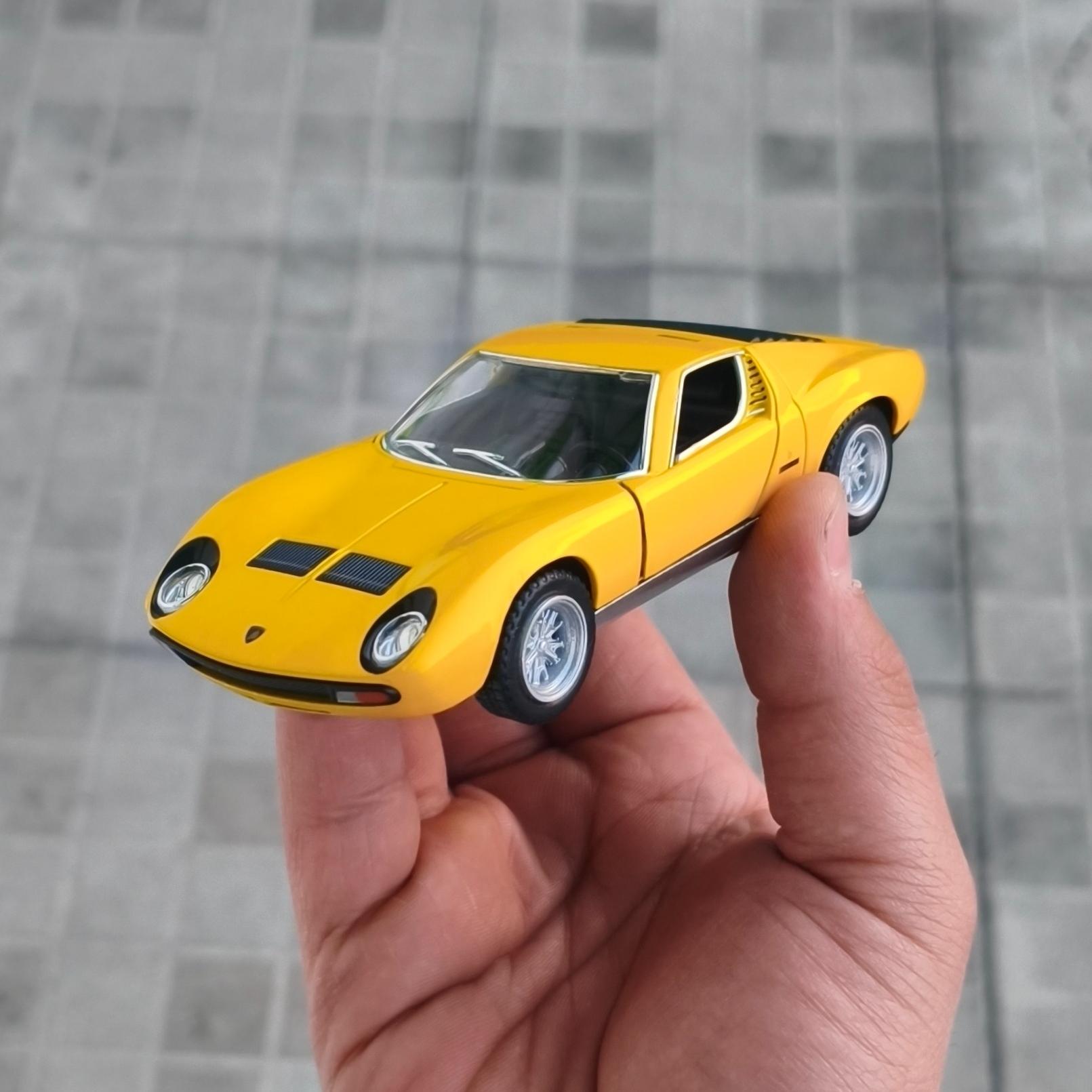 ماکت ماشین Lamborghini Miura . زرد رنگ KiNSMART