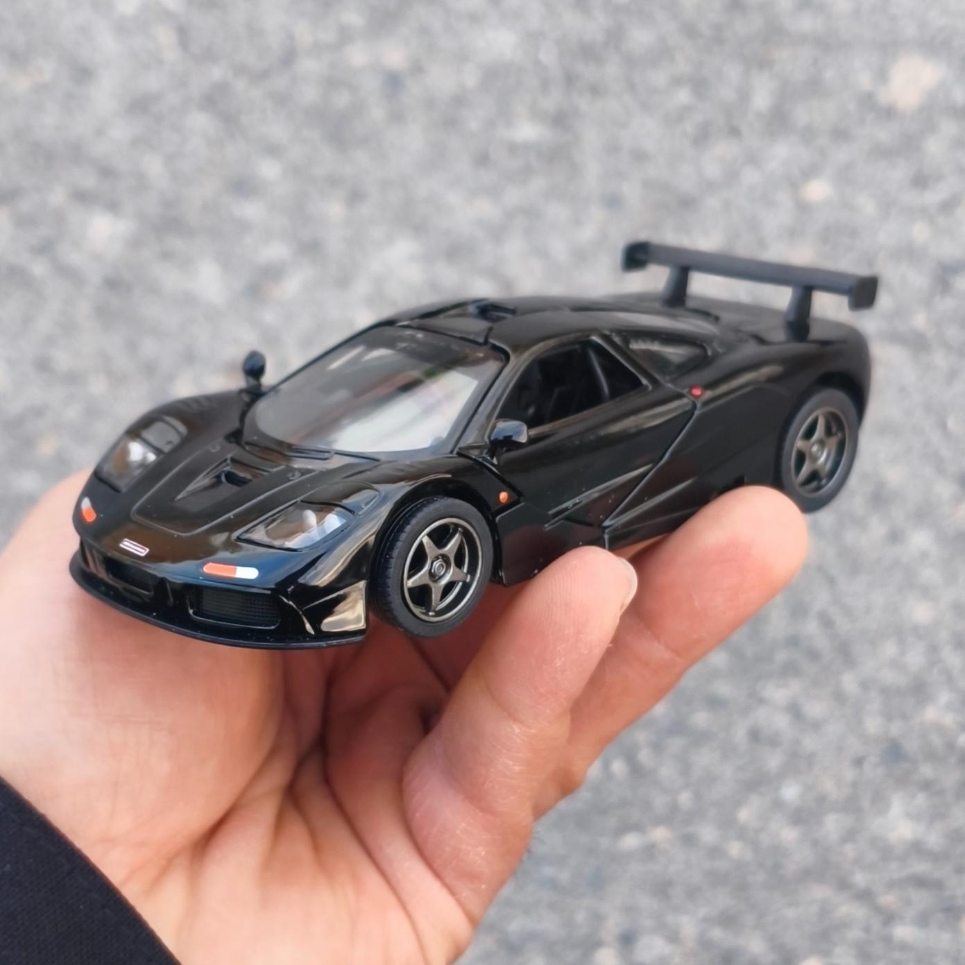 ماکت ماشین McLaren F1 GTR . برند KiNSMART