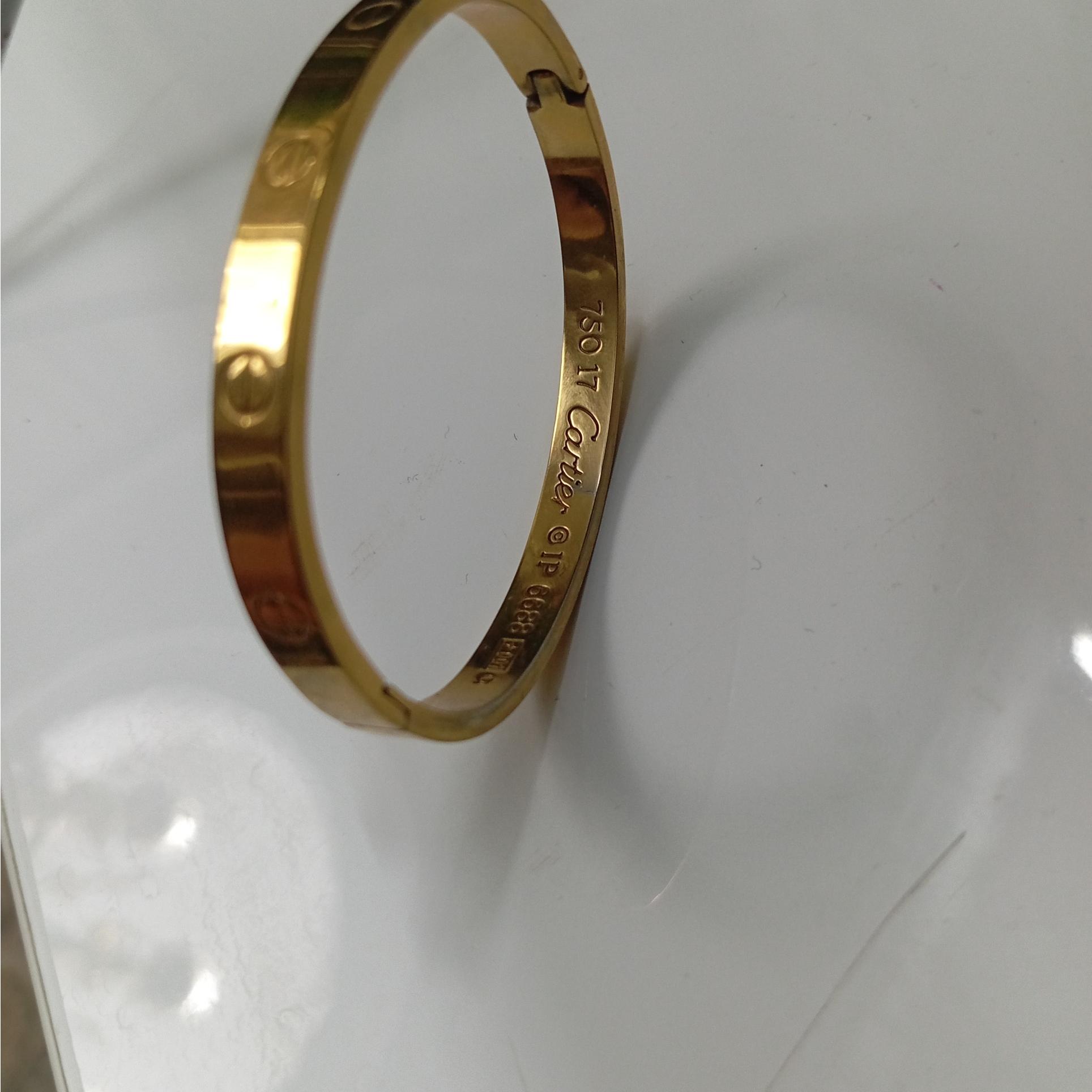 دستبند رنگ ثابت( حک شده طلای 18عیار )