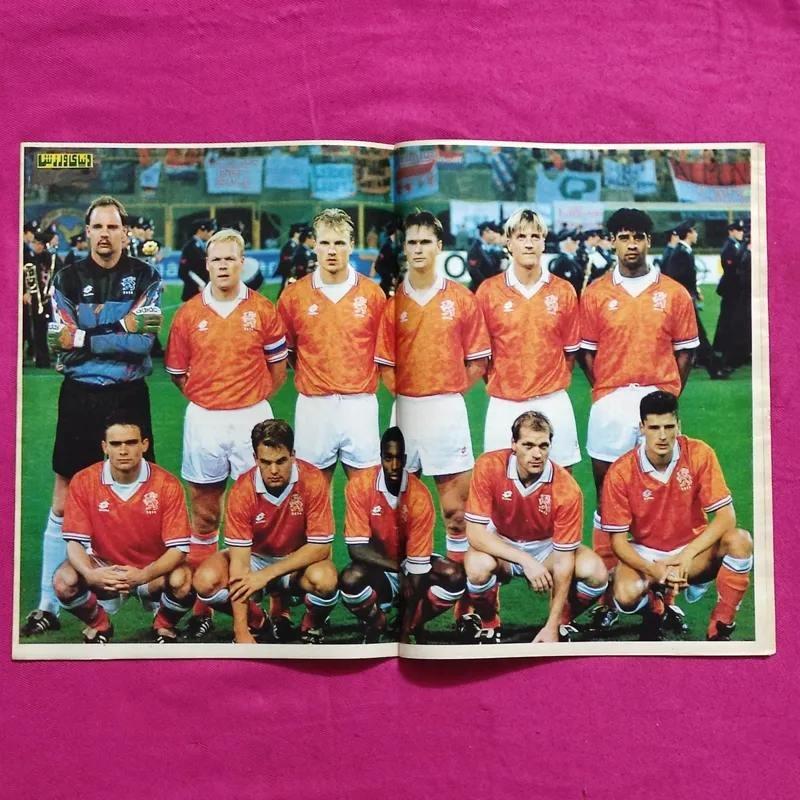 مجله دنیای ورزش 1372 پوستر تیم نوستالژی هلند