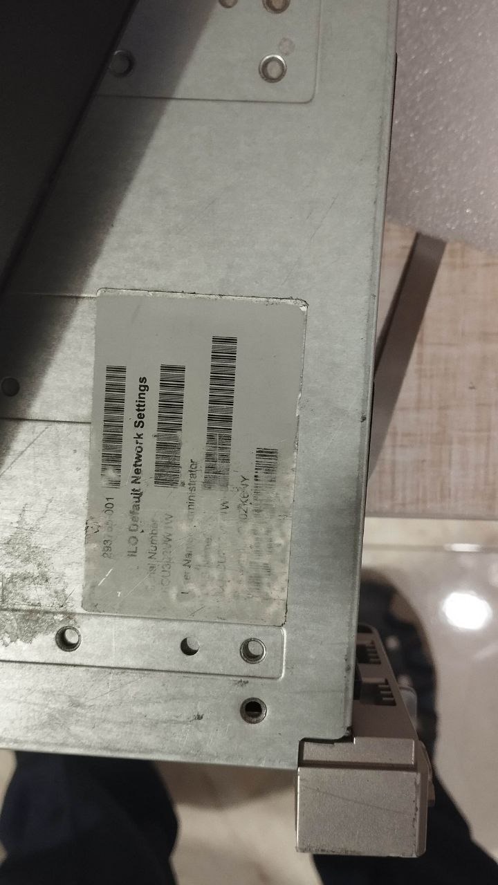 سرور HP DL560 G8