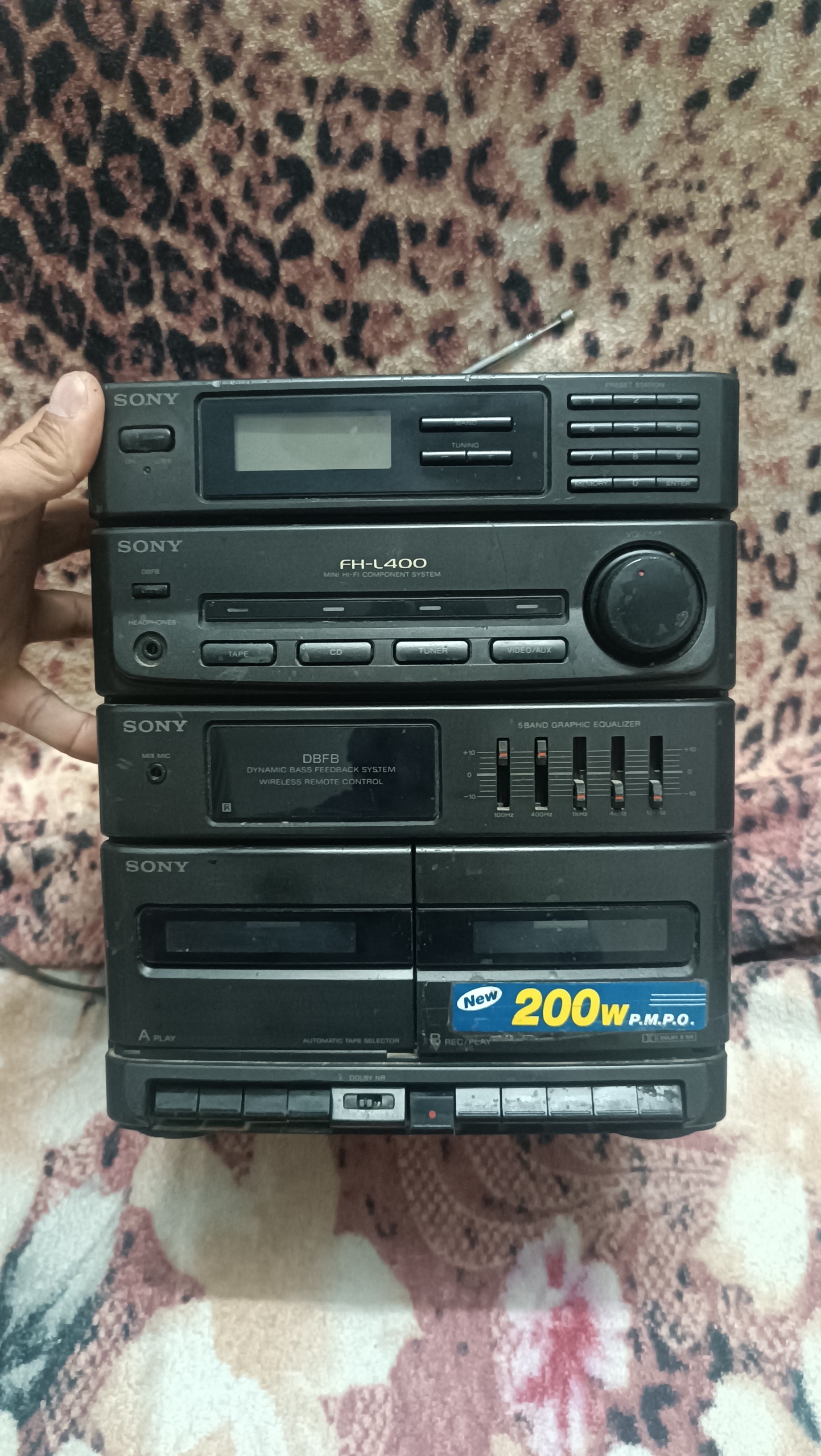 کلگی رادیو ضبط سونی FH_L400توضیحات دارد