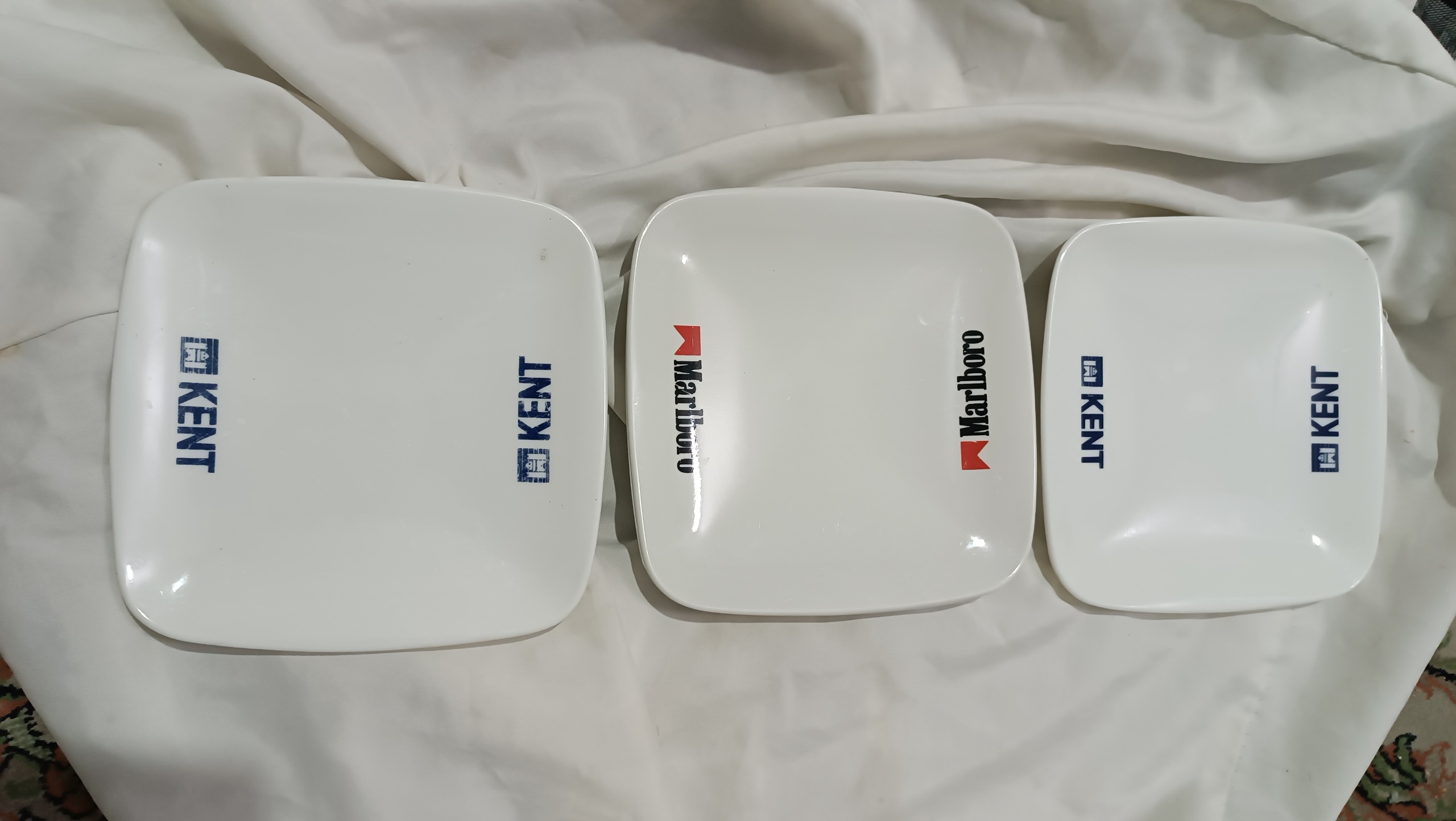 بشقاب کمیاب ملامین خارجی برای تبلیغ سیگار