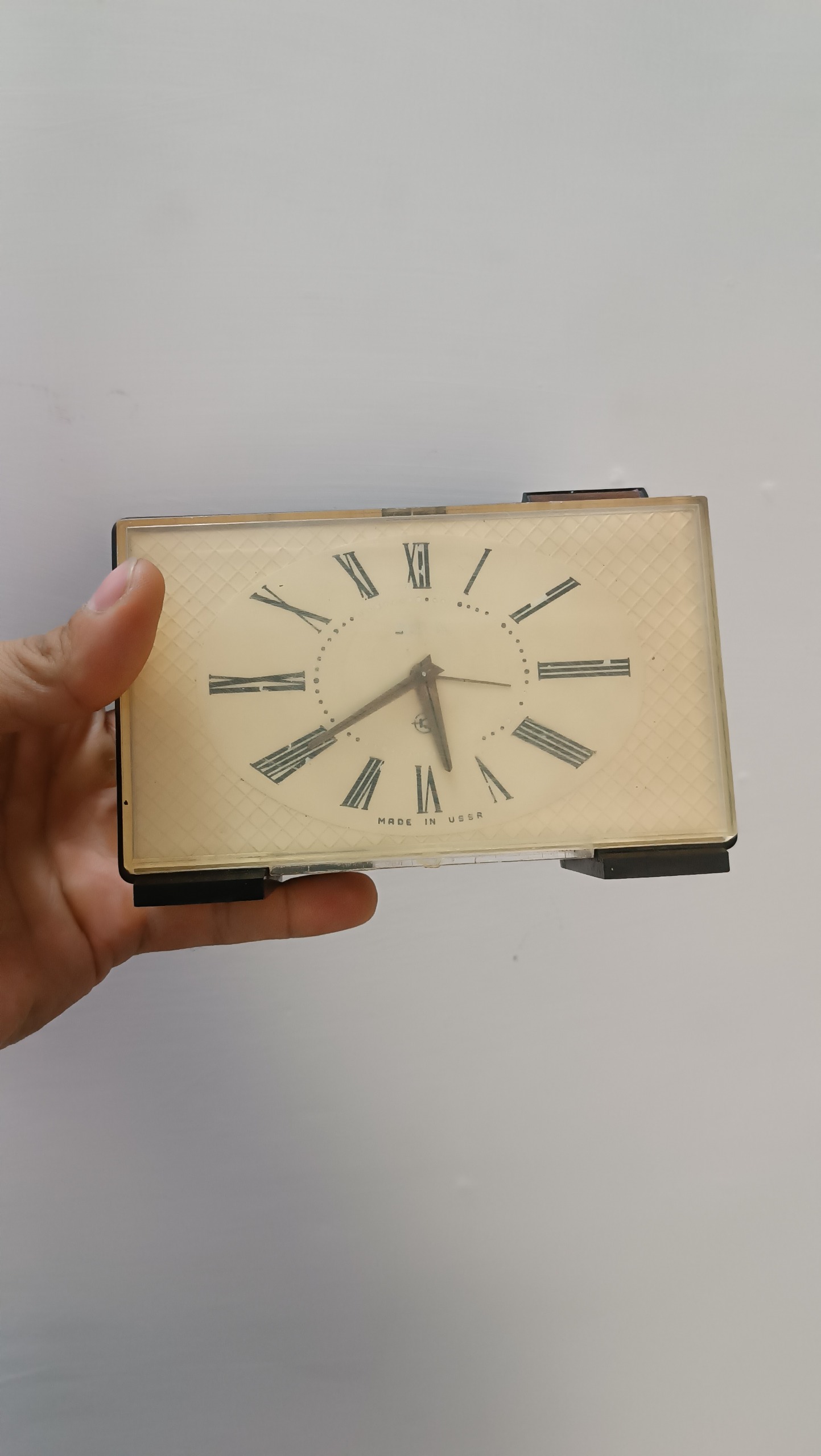 ساعت رومیزی روسی slavaمعیوب