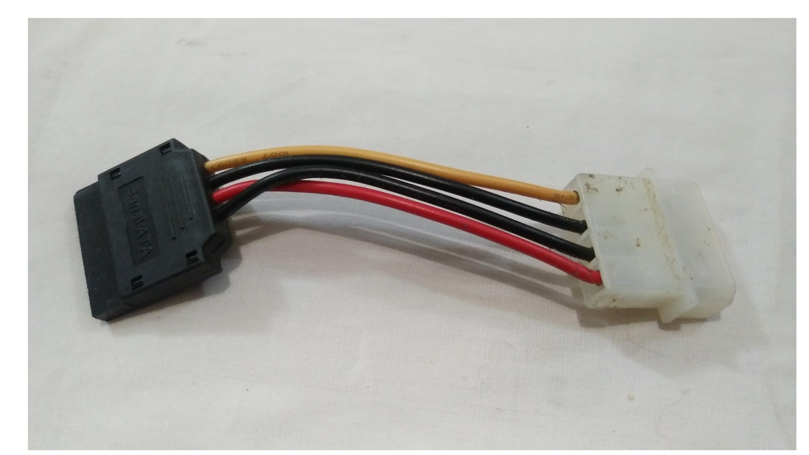 کابل تبدیل برق پاور به SATA