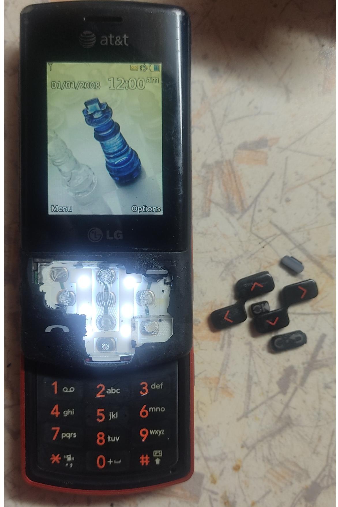 گوشی الجی CF360 با باتری